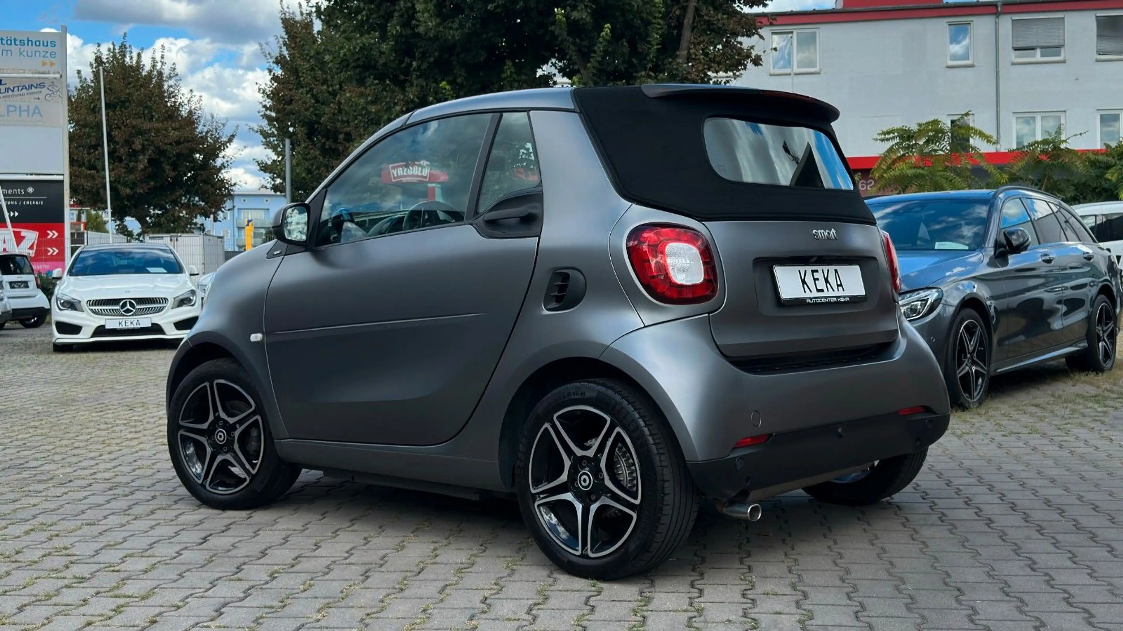 smart forTwo Cabrio TURBO DCT TITANIA MATT GREY! SPORTPAKET! — photo 6
