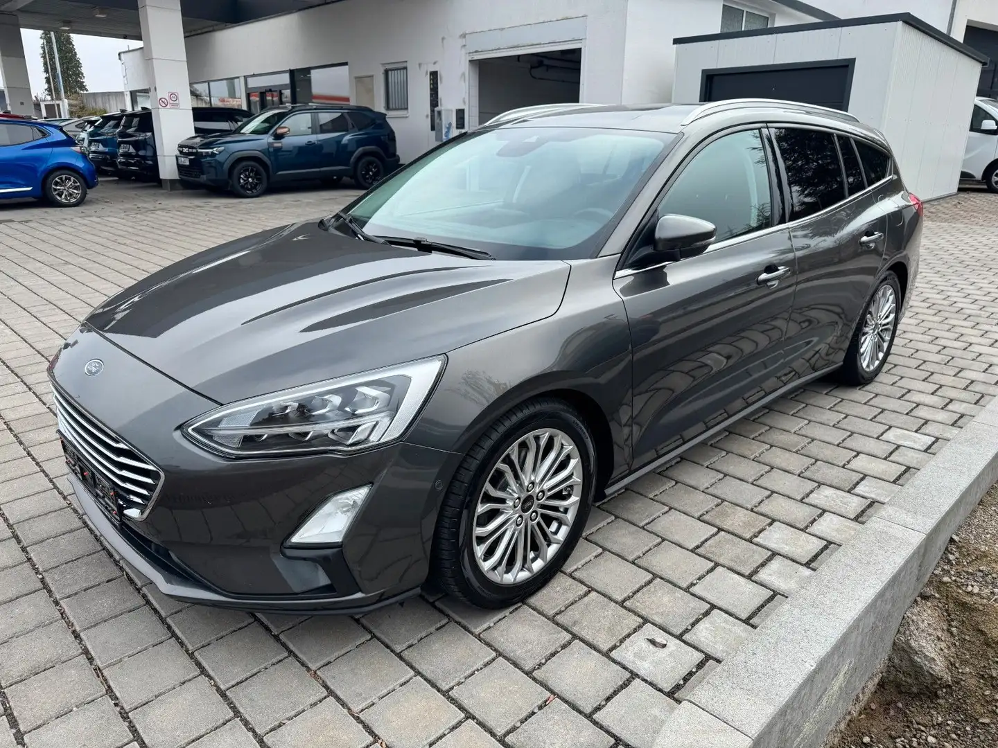Ford Focus Turnier Titanium 1.5 Gris - 1