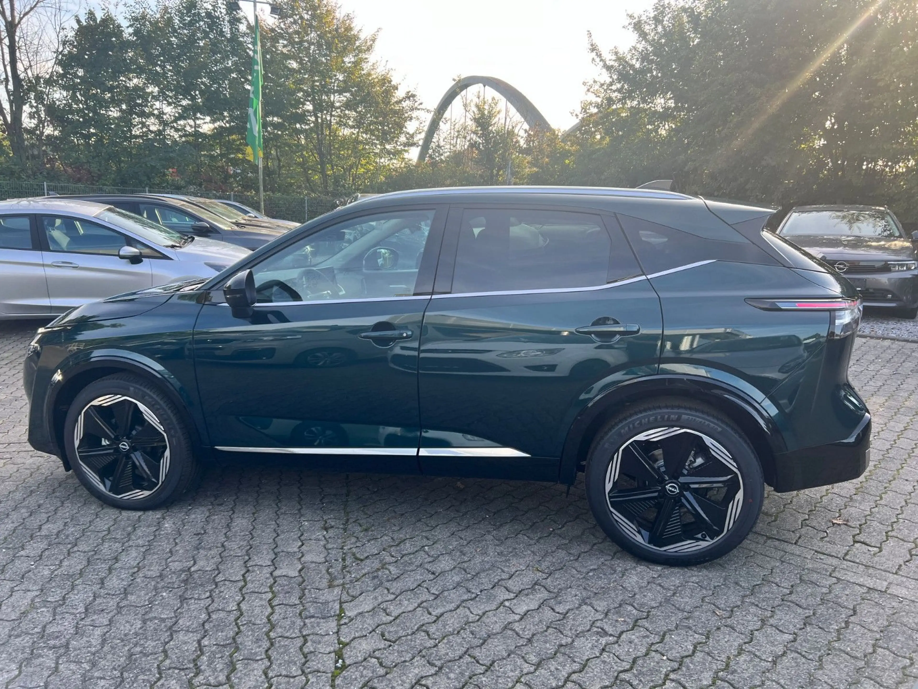 Nissan Qashqai 1.3 DIG-T MHEV Tekna+ ACC 360º Kamera — photo 8