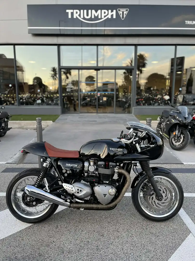 Triumph Thruxton - 1