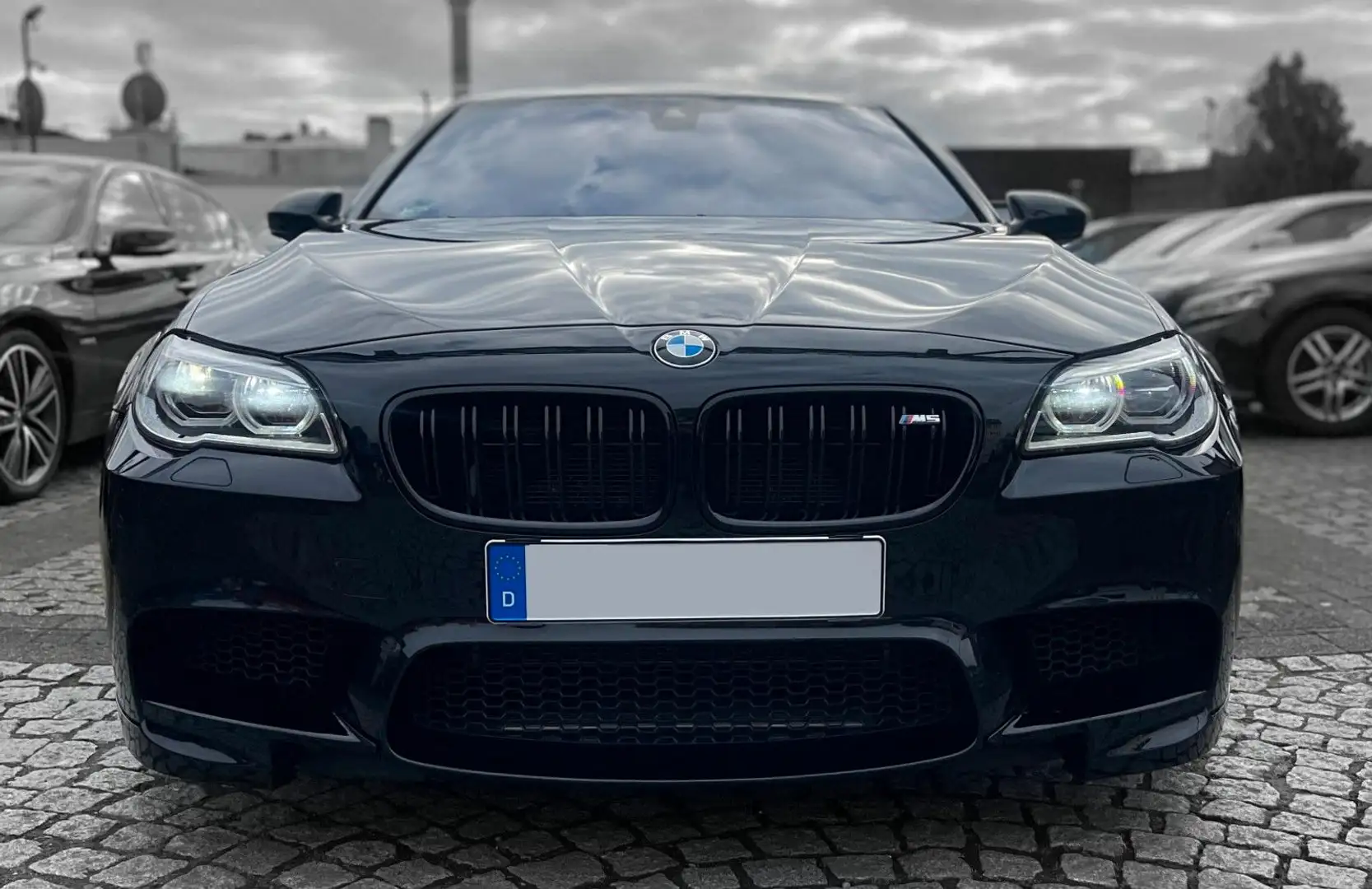 BMW M5 SITZBELÜFTUNG-HEAD UP-KAMERA-H&K-NAVI- Černá - 2