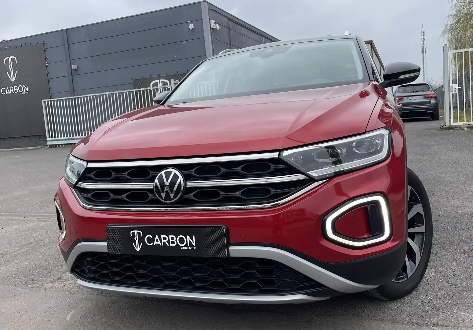 Volkswagen T-Roc 1.0 TSI Style NAVI/PANO/FULL LED/KEYLESS/CAMERA Rojo - 1