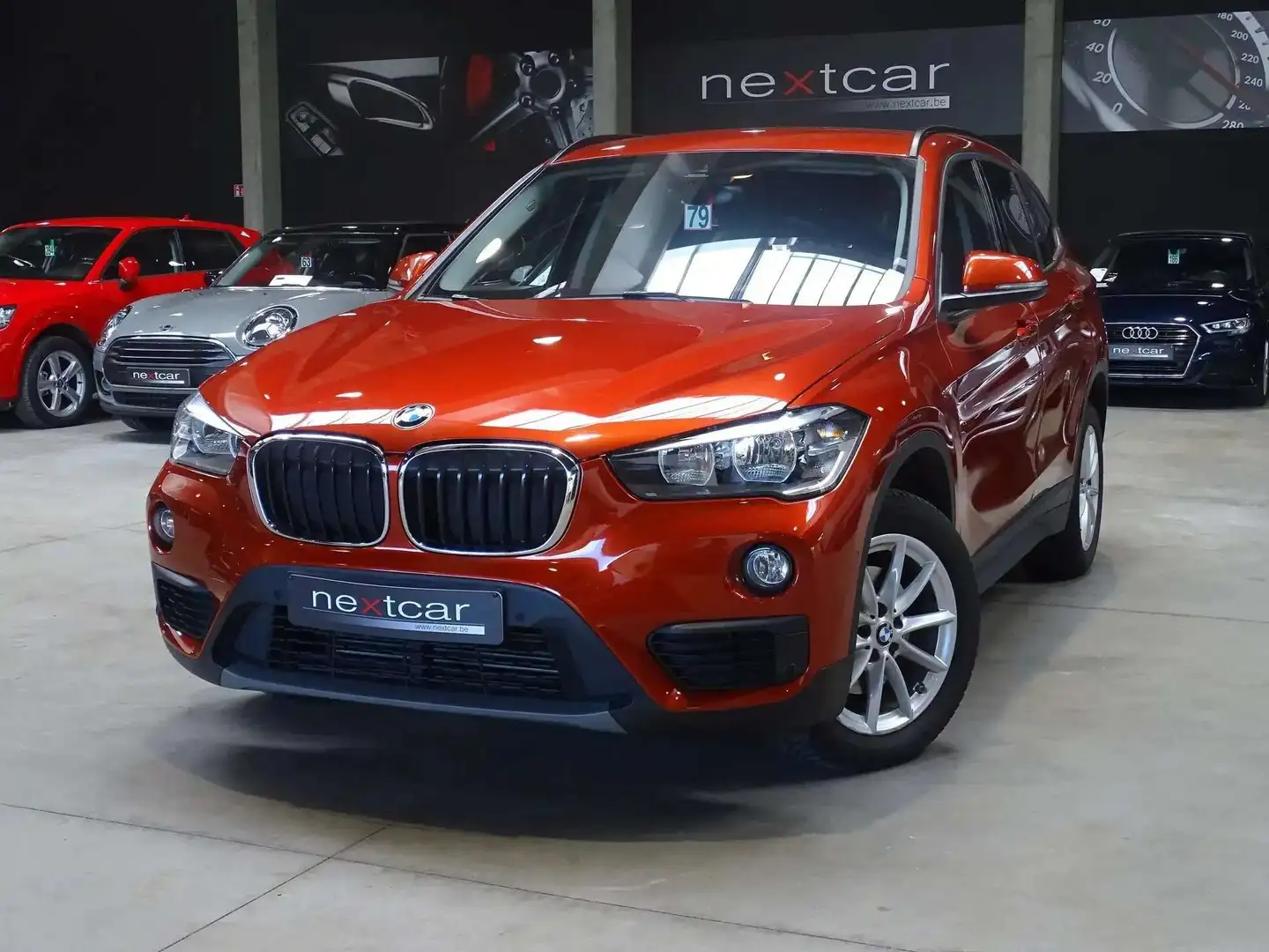 BMW X1 18dA SDrive ***NAVI-CRUISE-PARKING AV\u0026AR*** Orange - 1