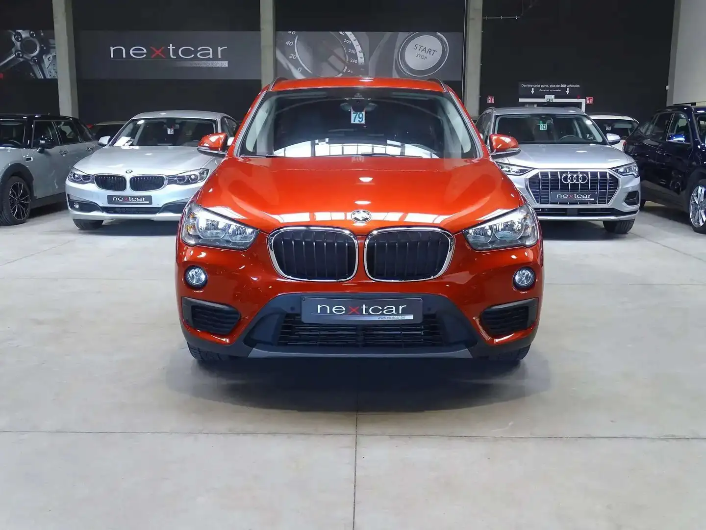 BMW X1 18dA SDrive ***NAVI-CRUISE-PARKING AV\u0026AR*** Orange - 2