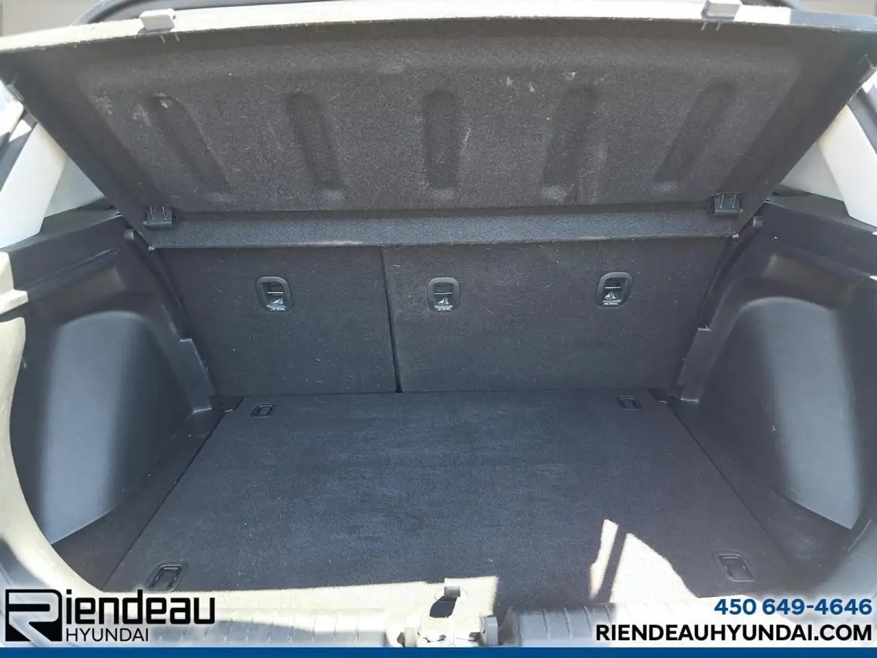Hyundai Venue снимка Hyundai Venue