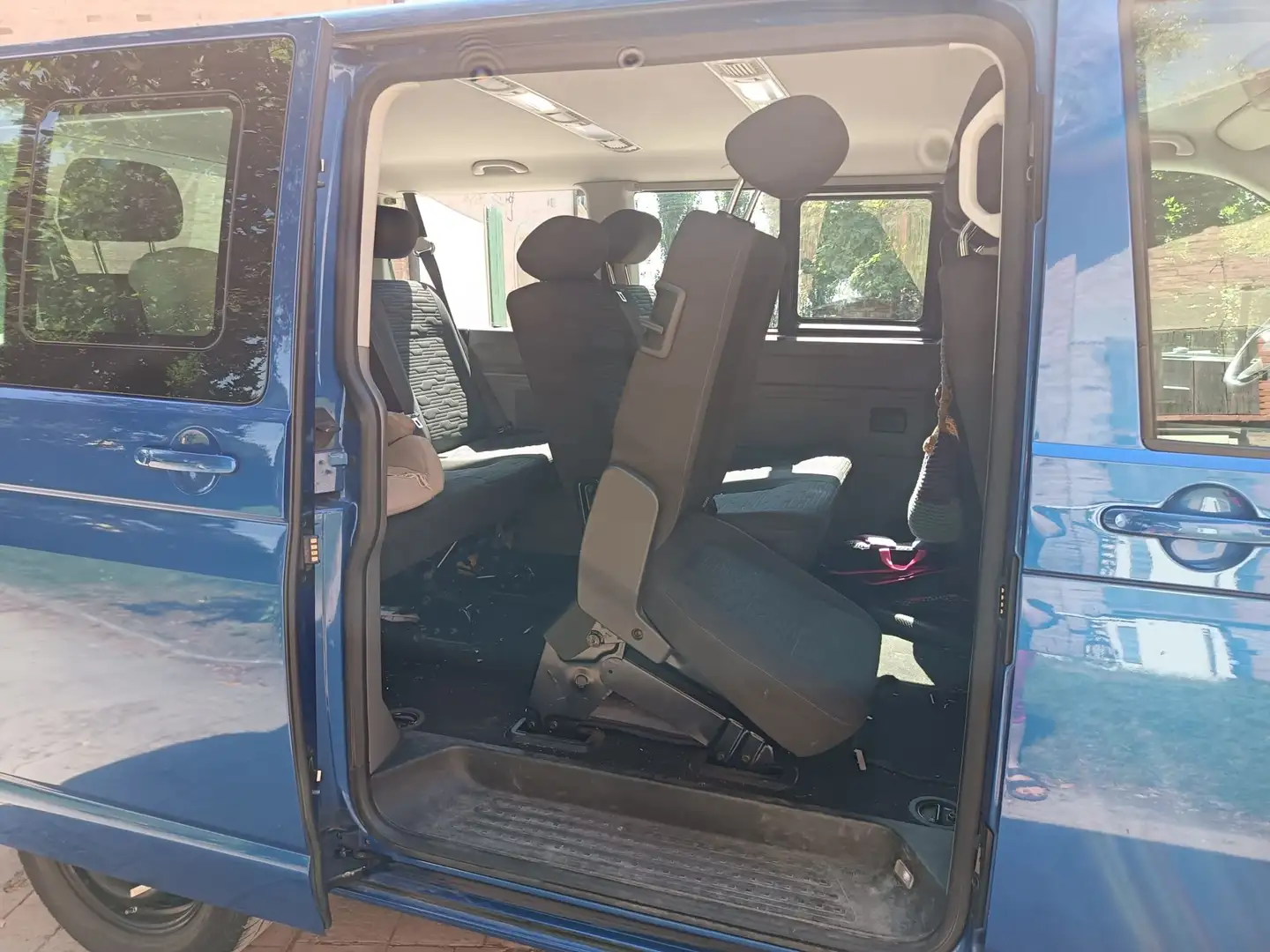 Volkswagen T6.1 Caravelle Azul - 1