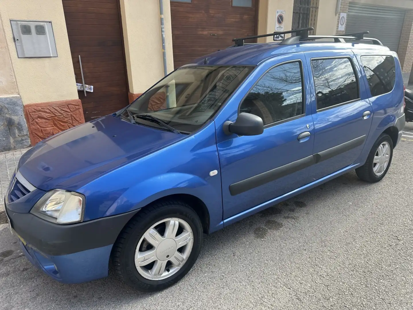 Dacia Logan Break 1.5dCi Laureate 7pl. 85 Azul - 1