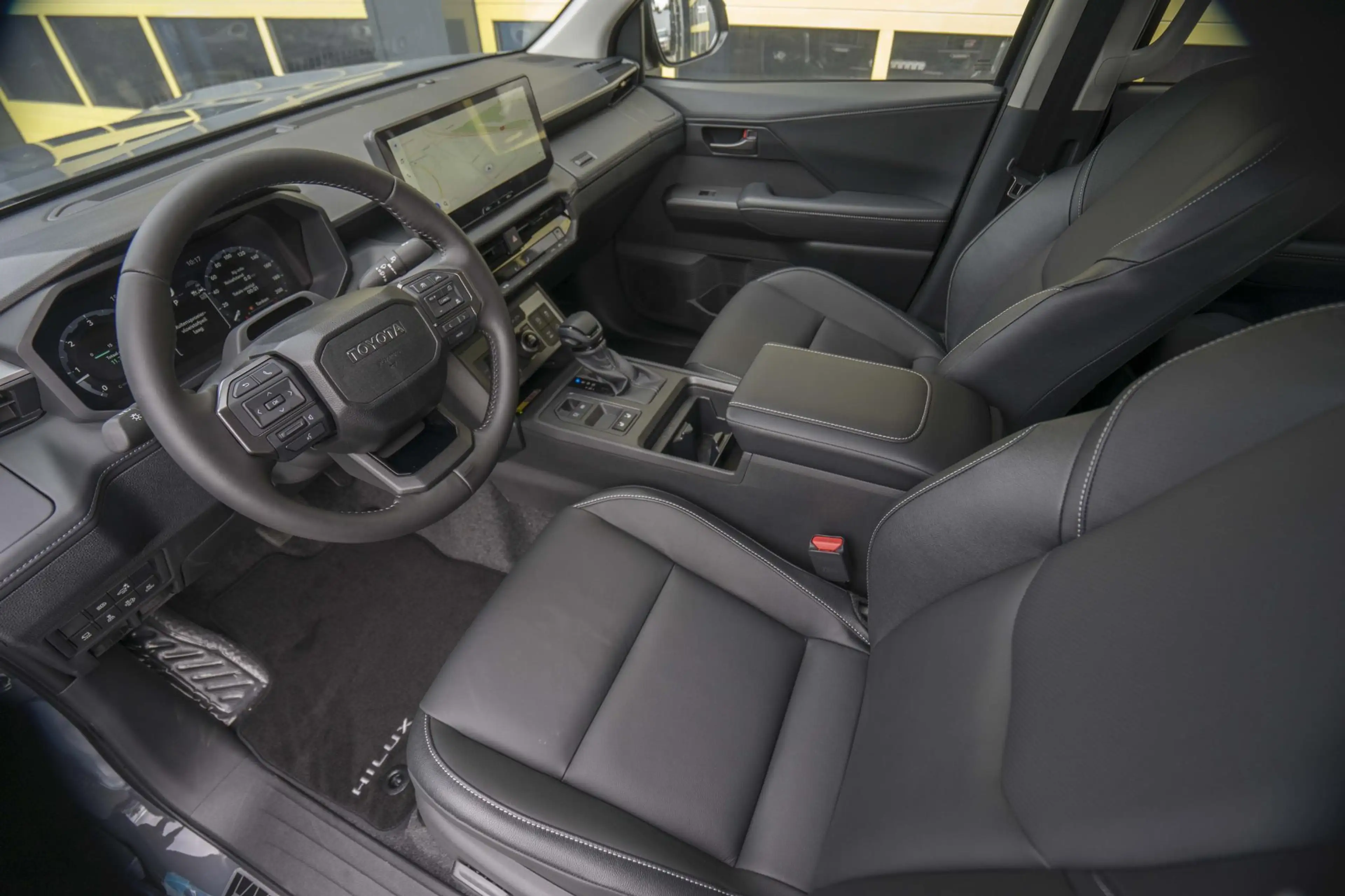 Toyota Hilux Toyota Hilux Toyota Hilux 2.8 D-4D MHEV Double Cab — photo 14