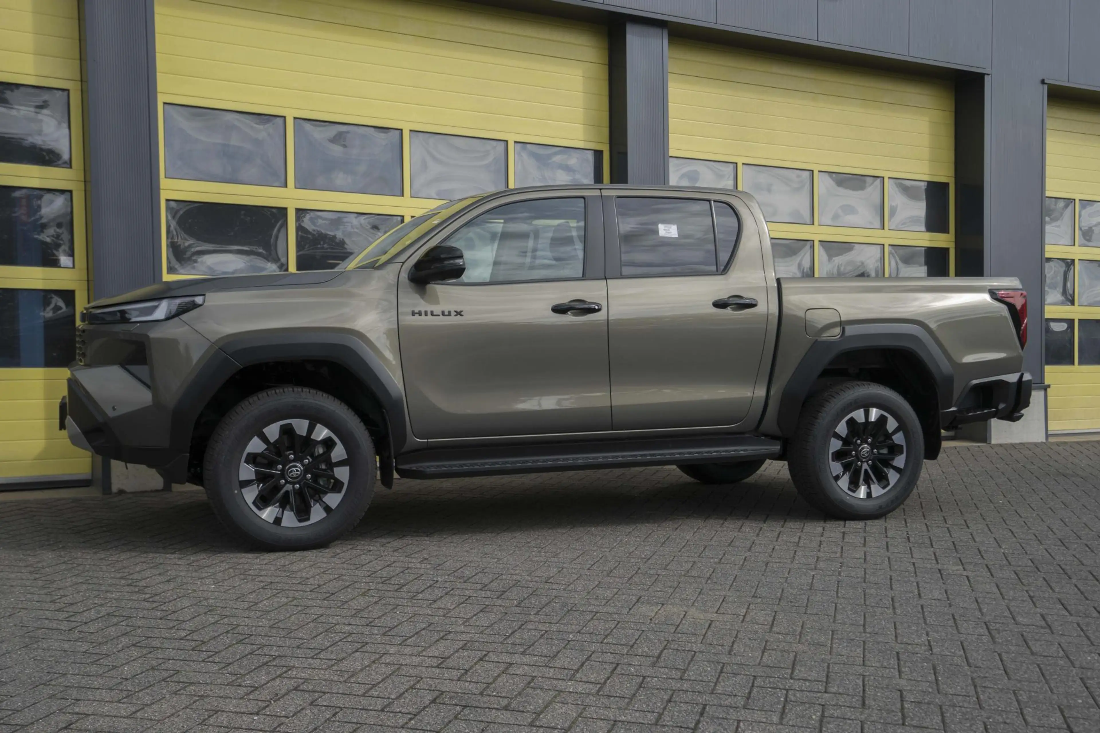 Toyota Hilux Toyota Hilux Toyota Hilux 2.8 D-4D MHEV Double Cab — photo 8
