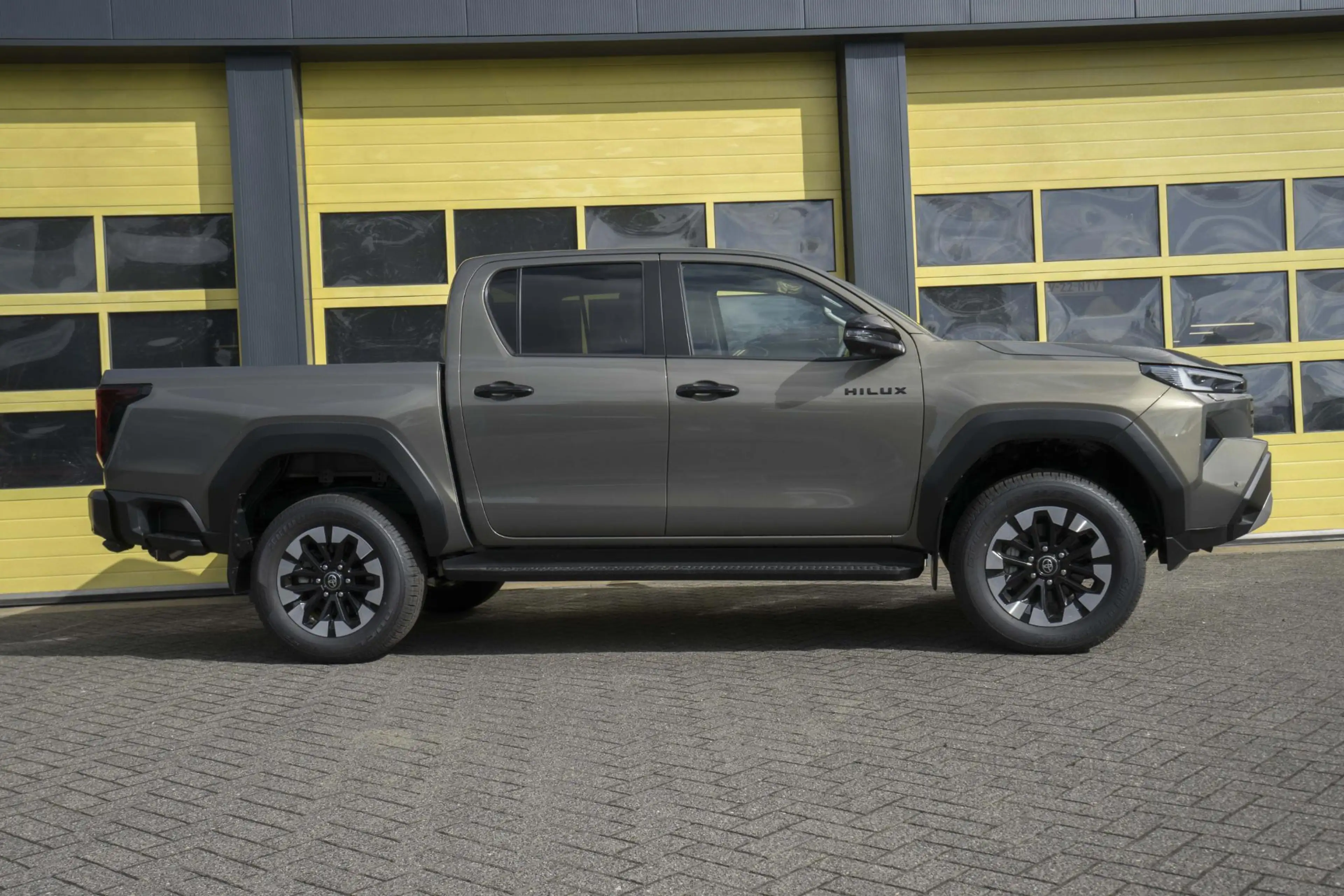 Toyota Hilux Toyota Hilux Toyota Hilux 2.8 D-4D MHEV Double Cab — photo 3