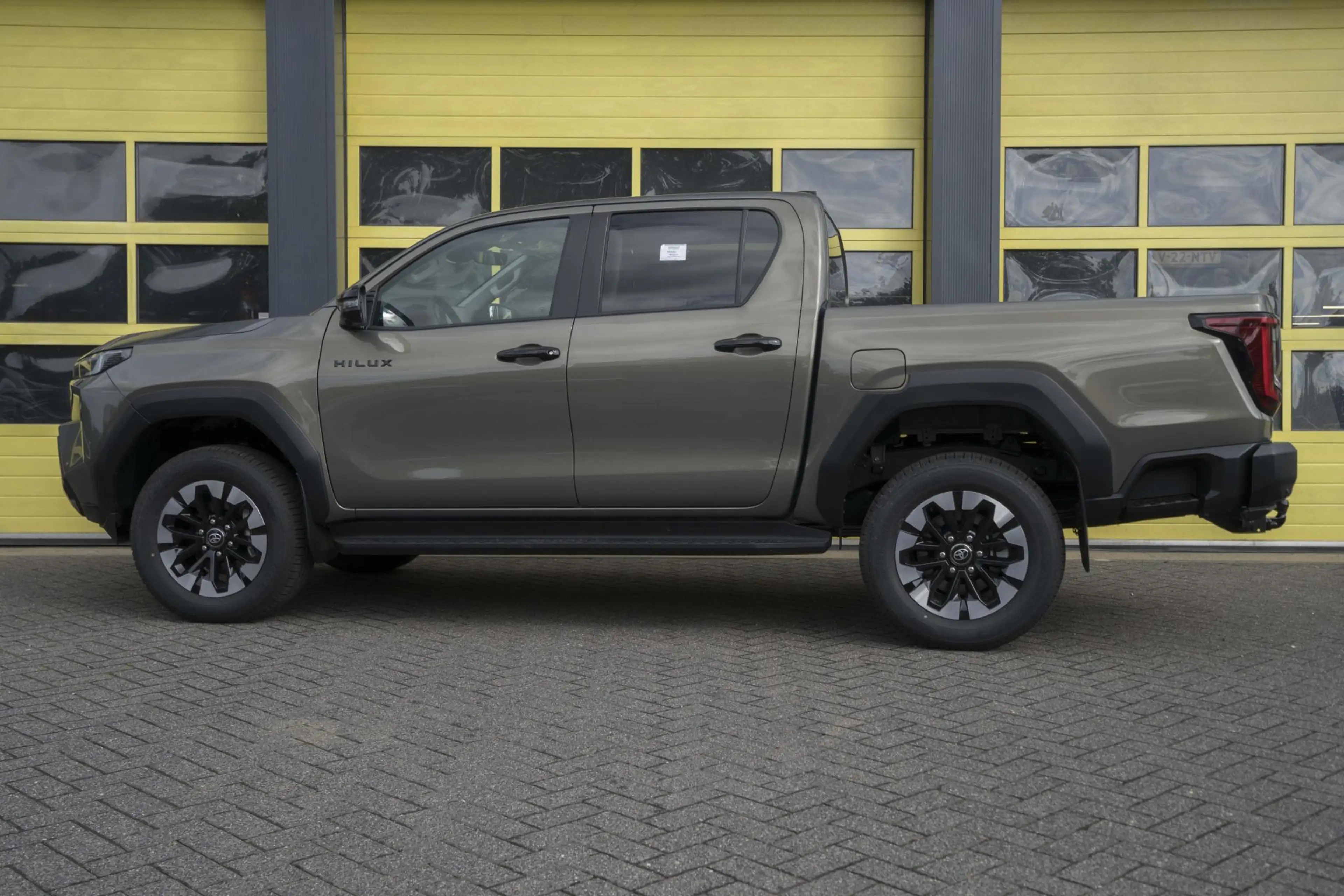 Toyota Hilux Toyota Hilux Toyota Hilux 2.8 D-4D MHEV Double Cab — photo 9