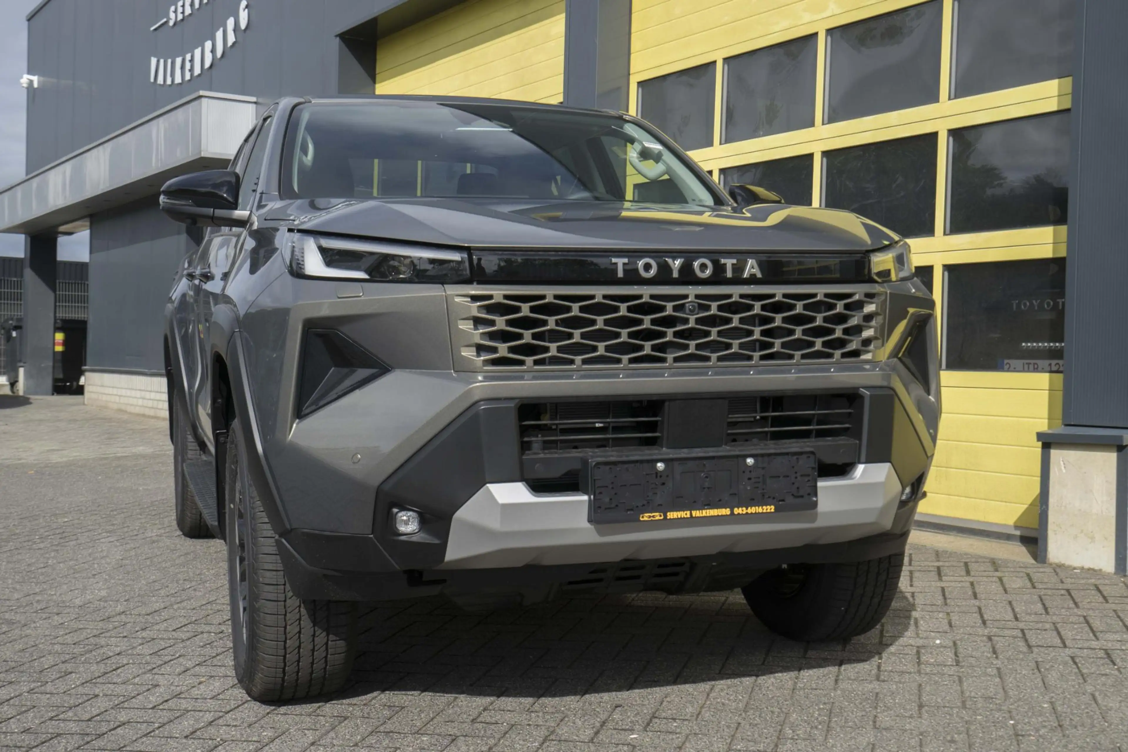 Toyota Hilux Toyota Hilux Toyota Hilux 2.8 D-4D MHEV Double Cab — photo 5
