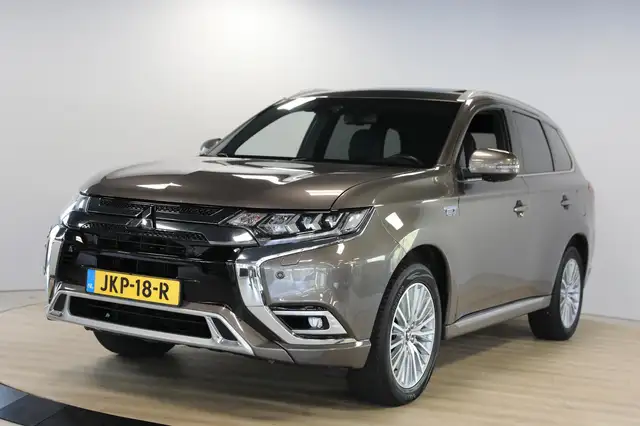 Mitsubishi Outlander 2.4 PHEV Instyle | Schuif- kanteldak | Trekhaak