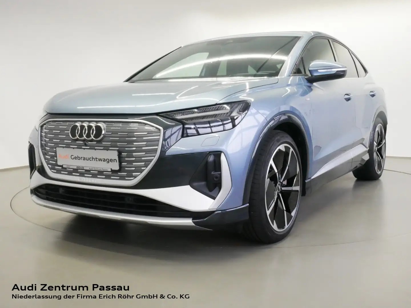 Audi Q4 e-tron Q4 Sportback 50 e-tron quattro S line MATRIX PANO Blau - 1
