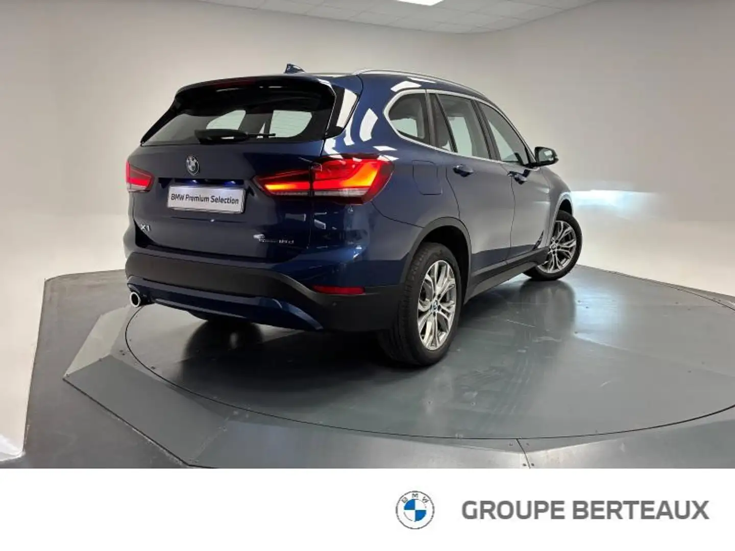 BMW X1 sDrive16dA 116ch Business Design DKG7 Bleu - 2