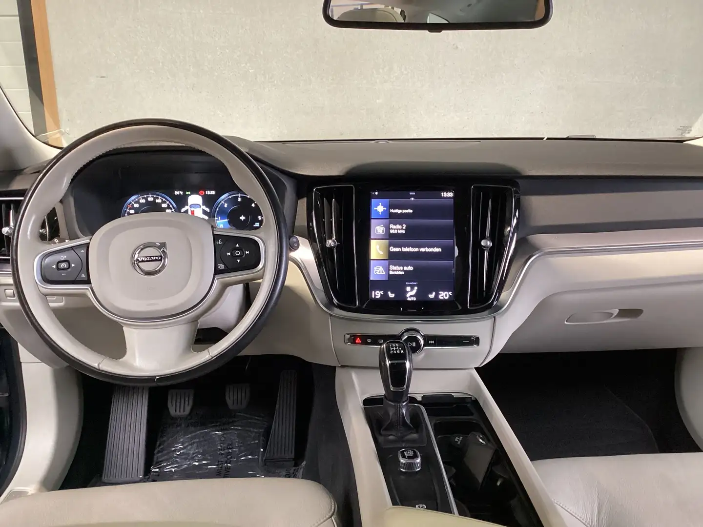 Volvo V60 D3 1steEig/106000km/Leder/Trekhaak/Panodak/LED/Alu Синій - 2