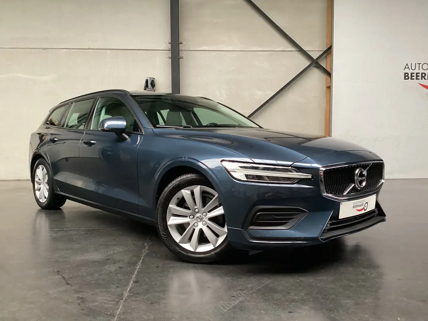 Volvo V60 D3 1steEig/106000km/Leder/Trekhaak/Panodak/LED/Alu Синій - 1