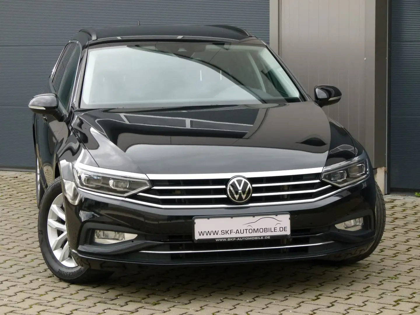 Volkswagen Passat Variant Passat DSG Virtual ACC LED Kamera PDC Navi 1Hand Noir - 2