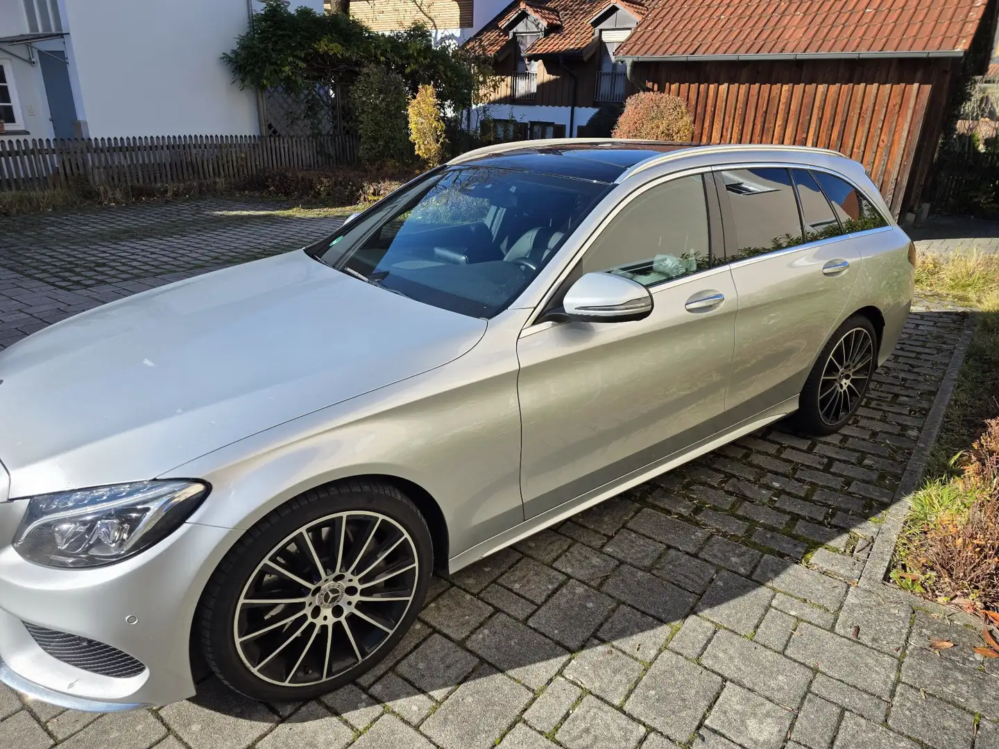 Mercedes-Benz C 400 4Matic T 9G-TRONIC AMG Line - 2