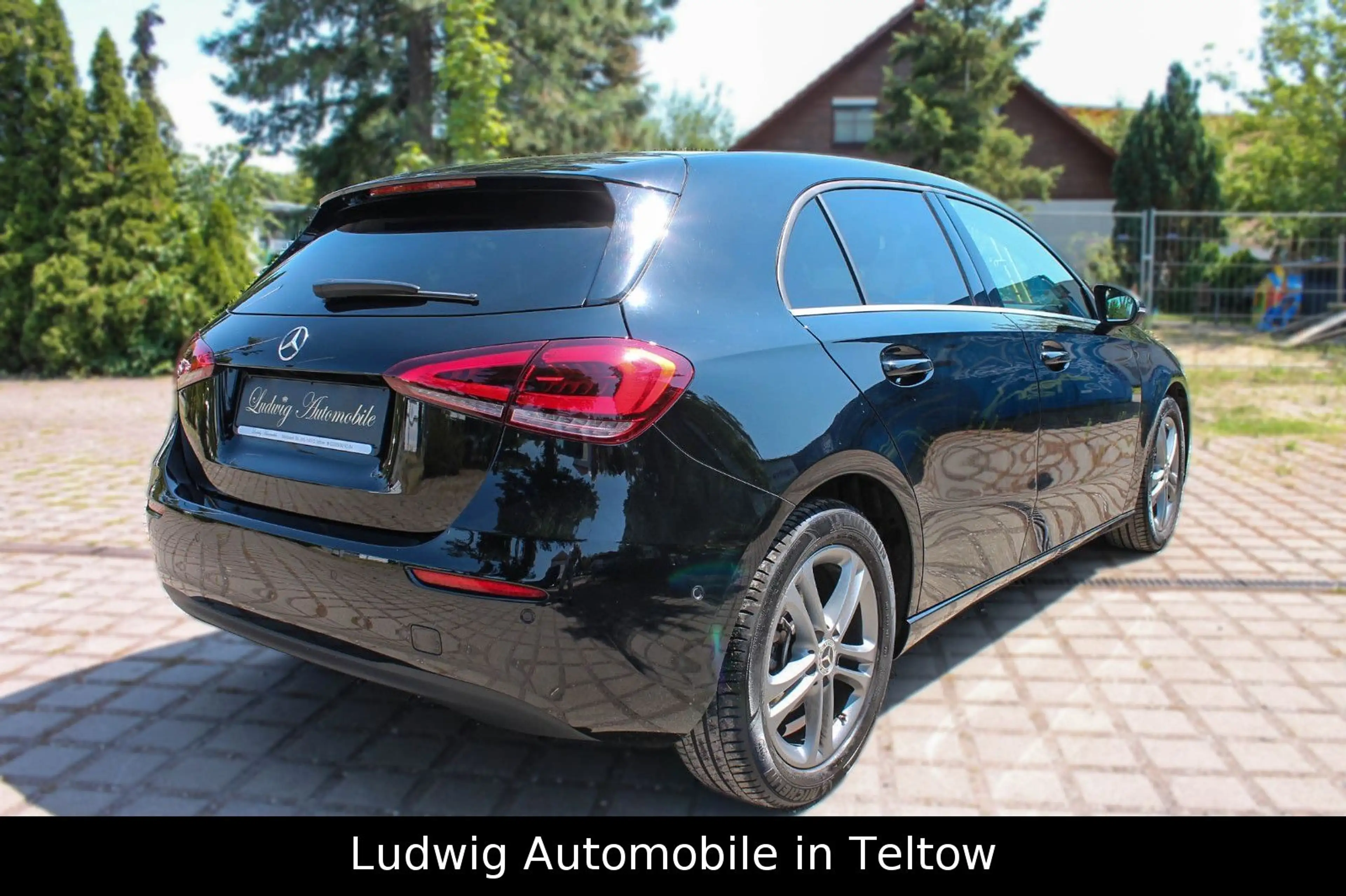 Mercedes-Benz A 180 AUT*LED*MBUX*NAVI*Ambiente*SHZ — photo 5