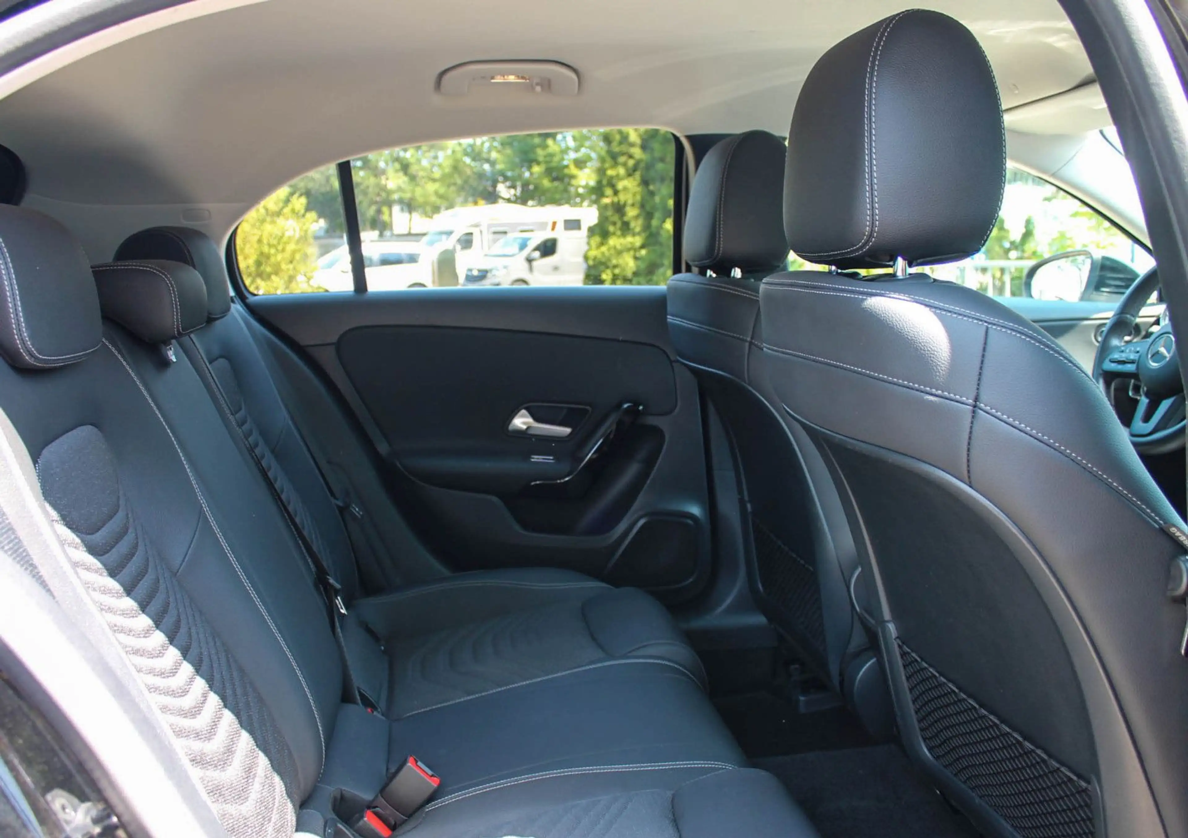 Mercedes-Benz A 180 AUT*LED*MBUX*NAVI*Ambiente*SHZ — photo 11