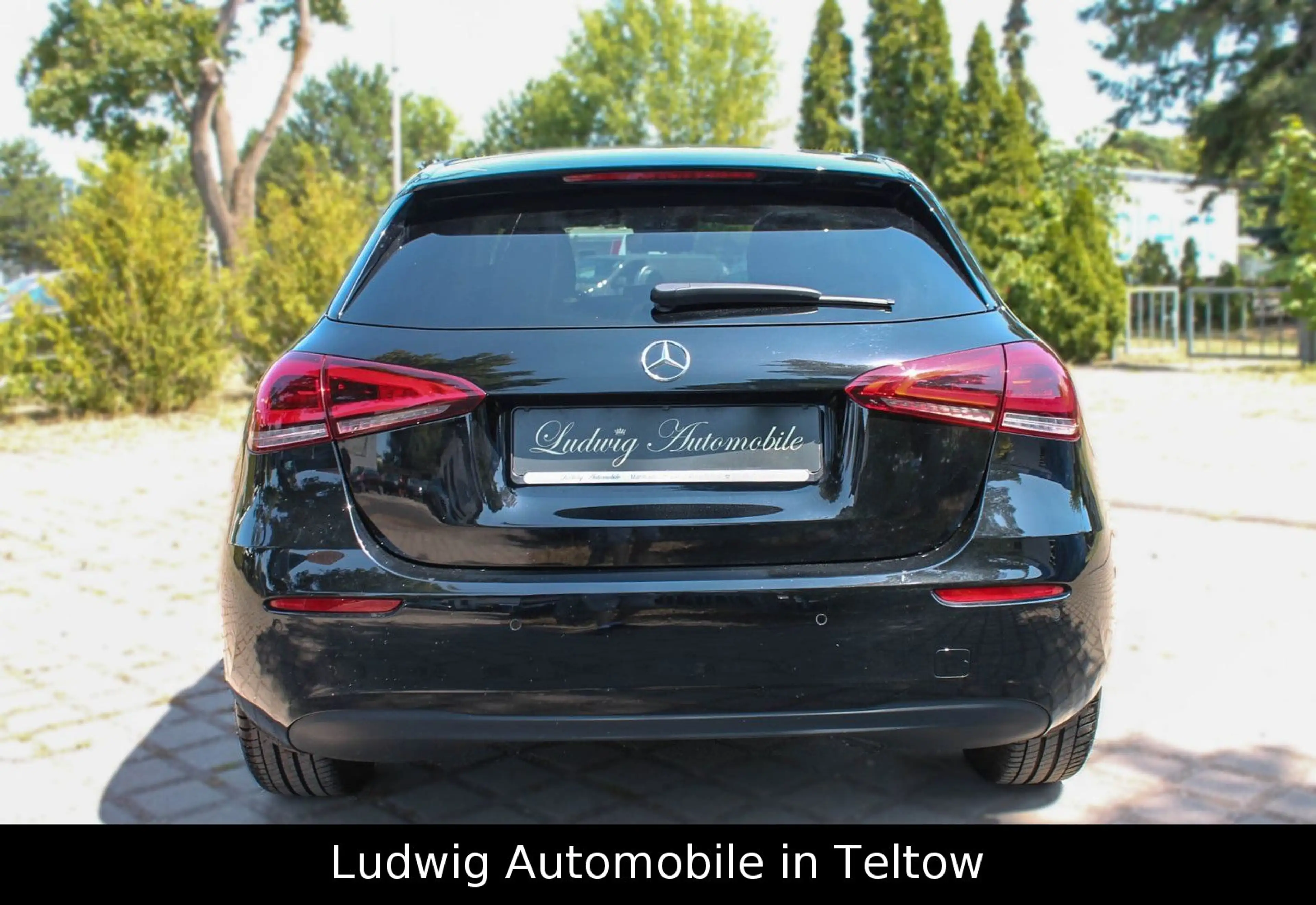 Mercedes-Benz A 180 AUT*LED*MBUX*NAVI*Ambiente*SHZ — photo 6