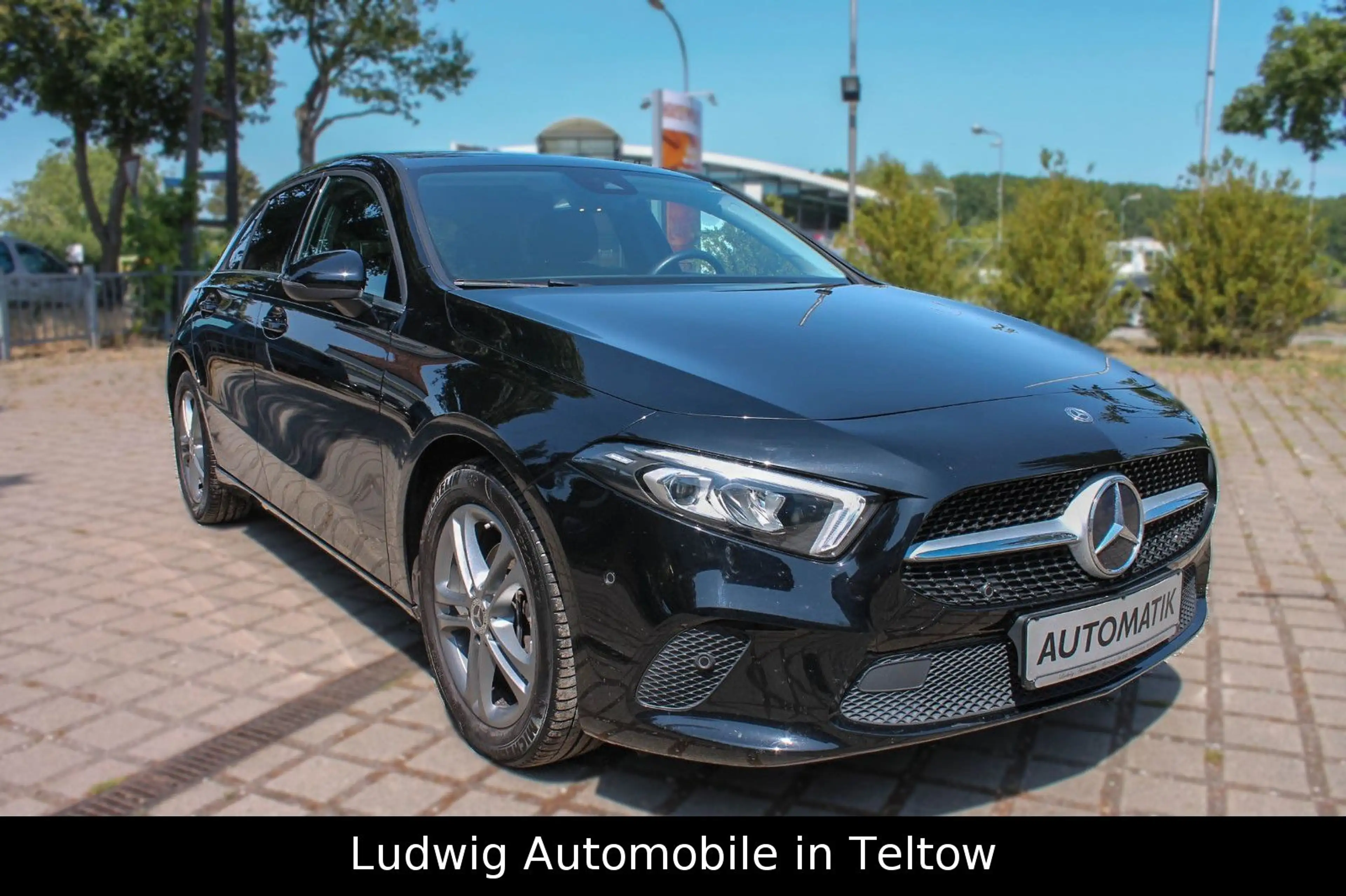 Mercedes-Benz A 180 AUT*LED*MBUX*NAVI*Ambiente*SHZ — photo 3
