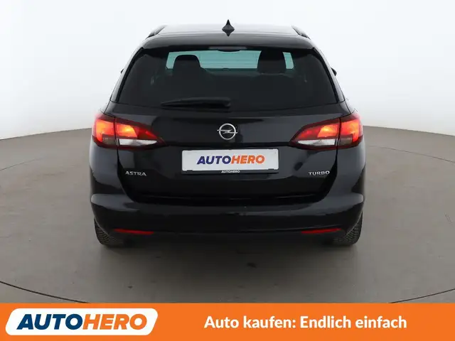 Opel Astra view 5