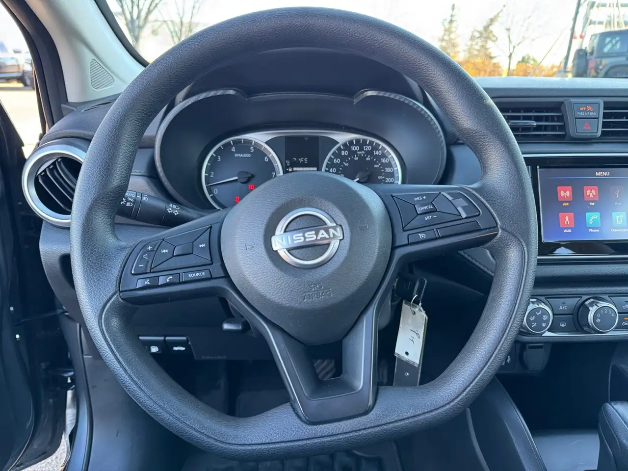 Nissan Versa снимка Nissan Versa