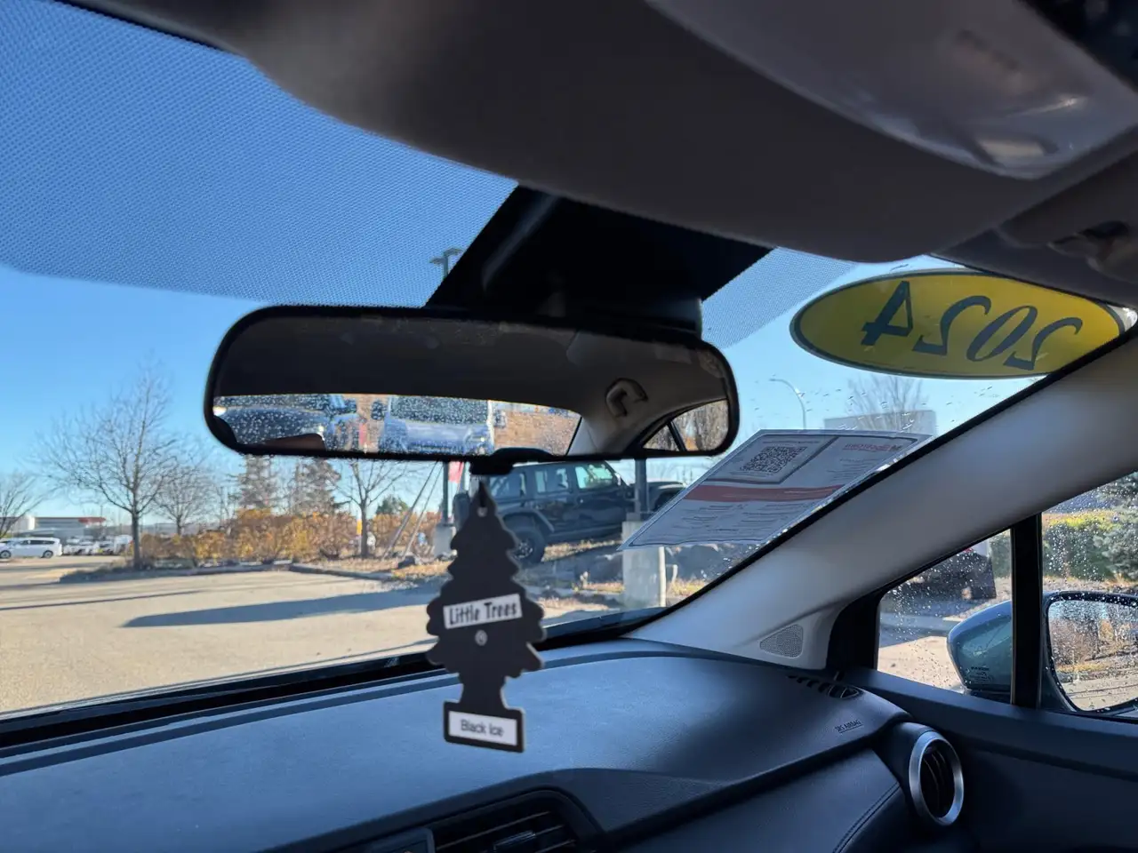 Nissan Versa снимка Nissan Versa