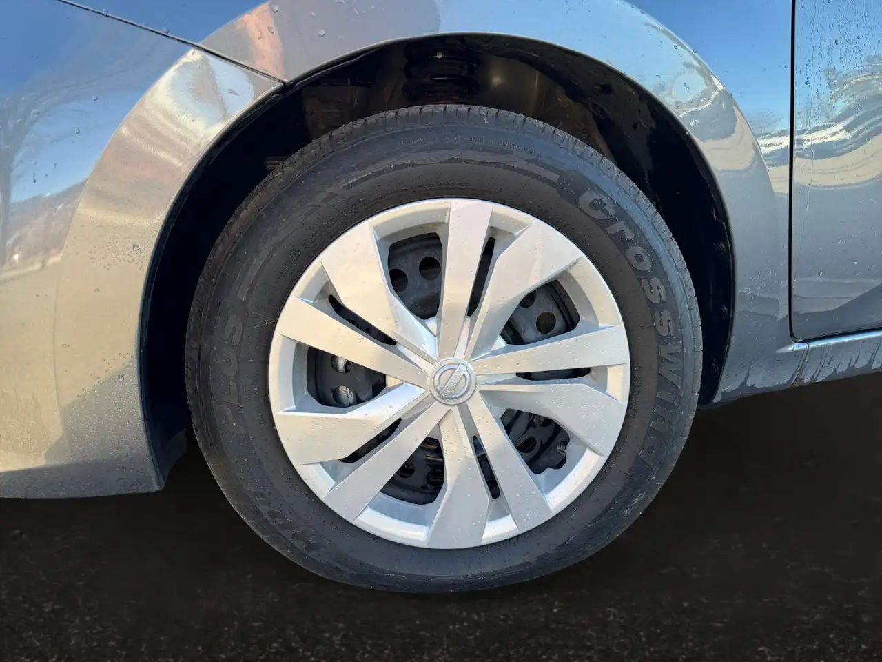 Nissan Versa снимка Nissan Versa