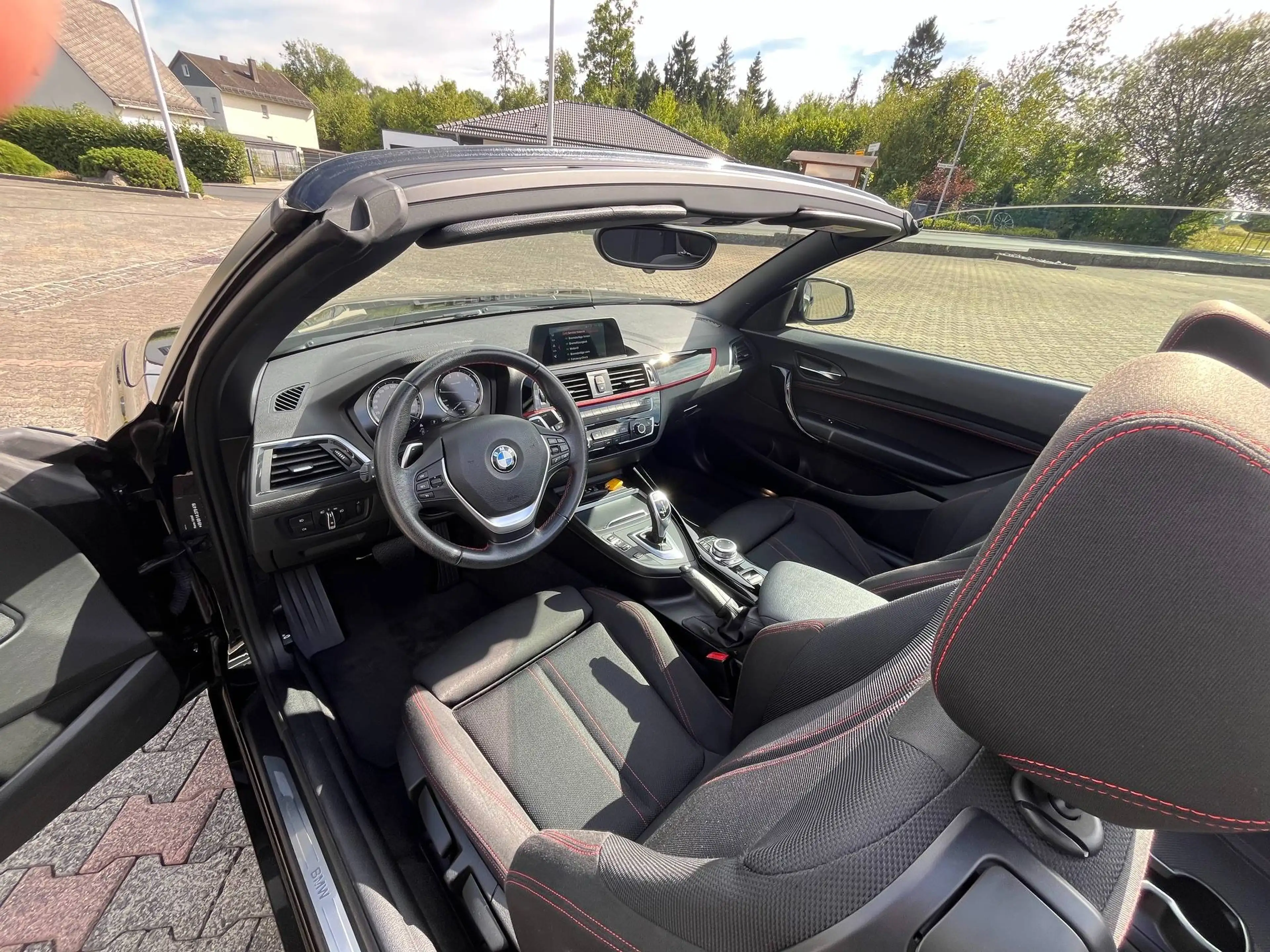BMW 220 220 i Cabrio Sport Line — photo 9