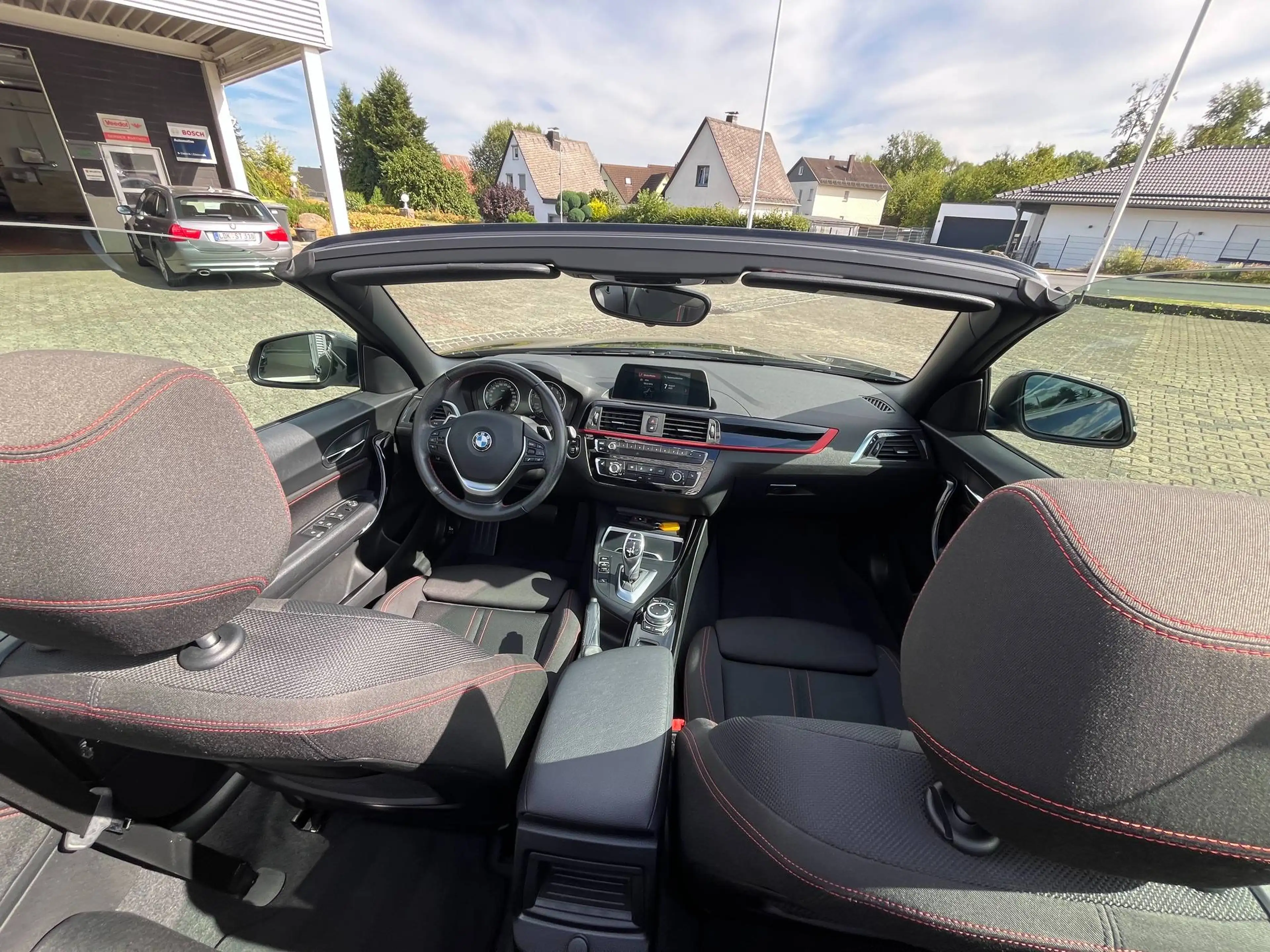 BMW 220 220 i Cabrio Sport Line — photo 10