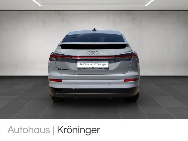 Audi E-Tron view 6