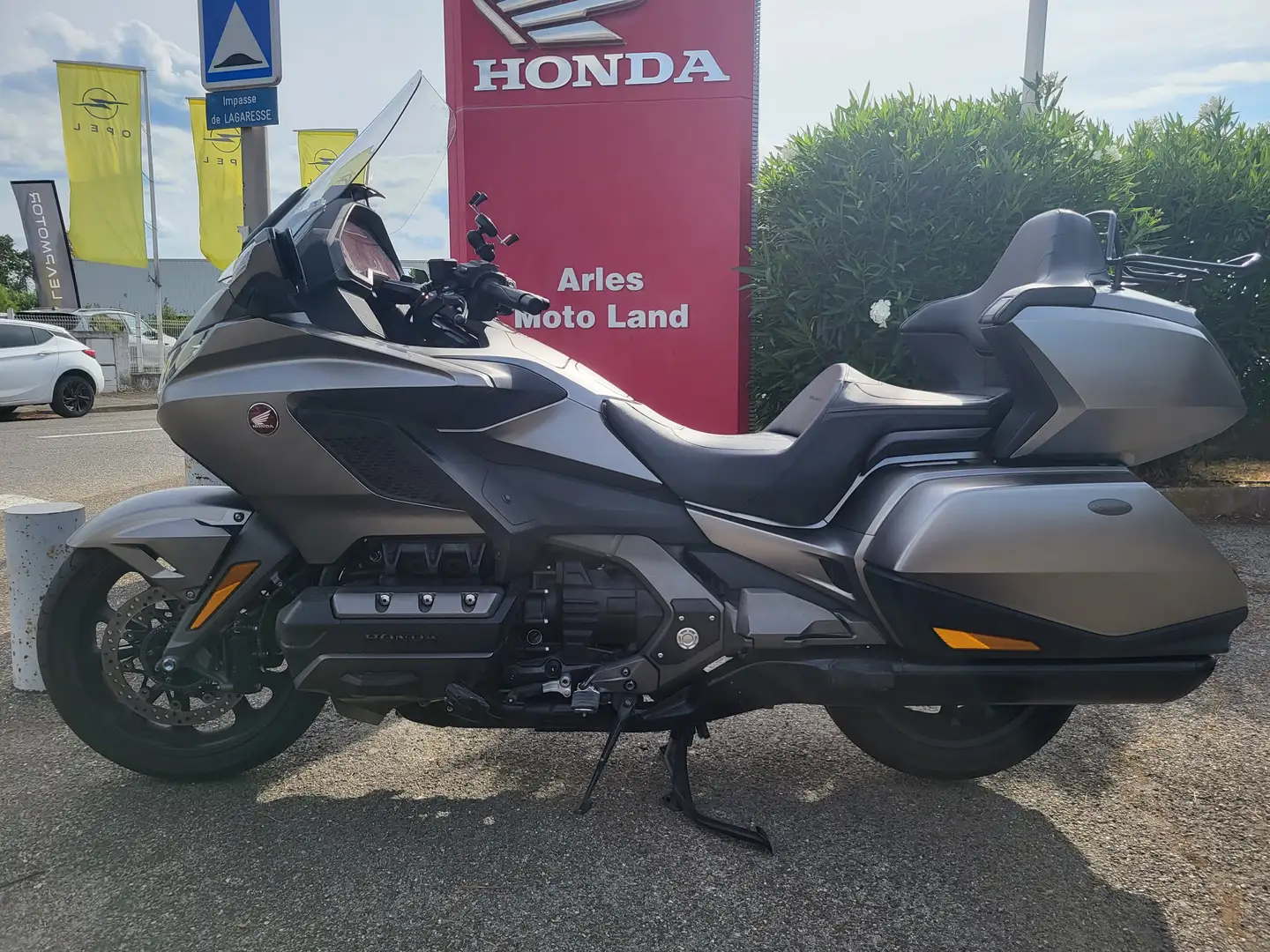 Honda Gold Wing Gris - 1