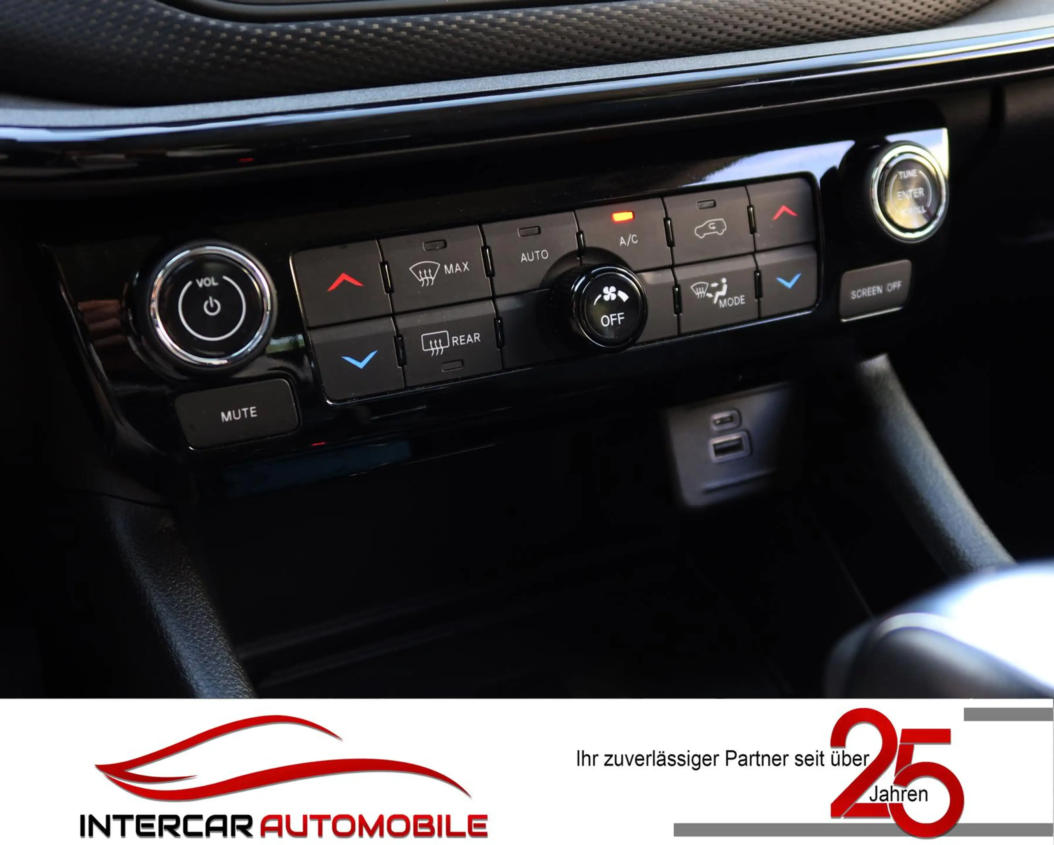 Jeep Compass Red 1.5 M-Air Mild-Hybrid Premium |360°| — photo 10