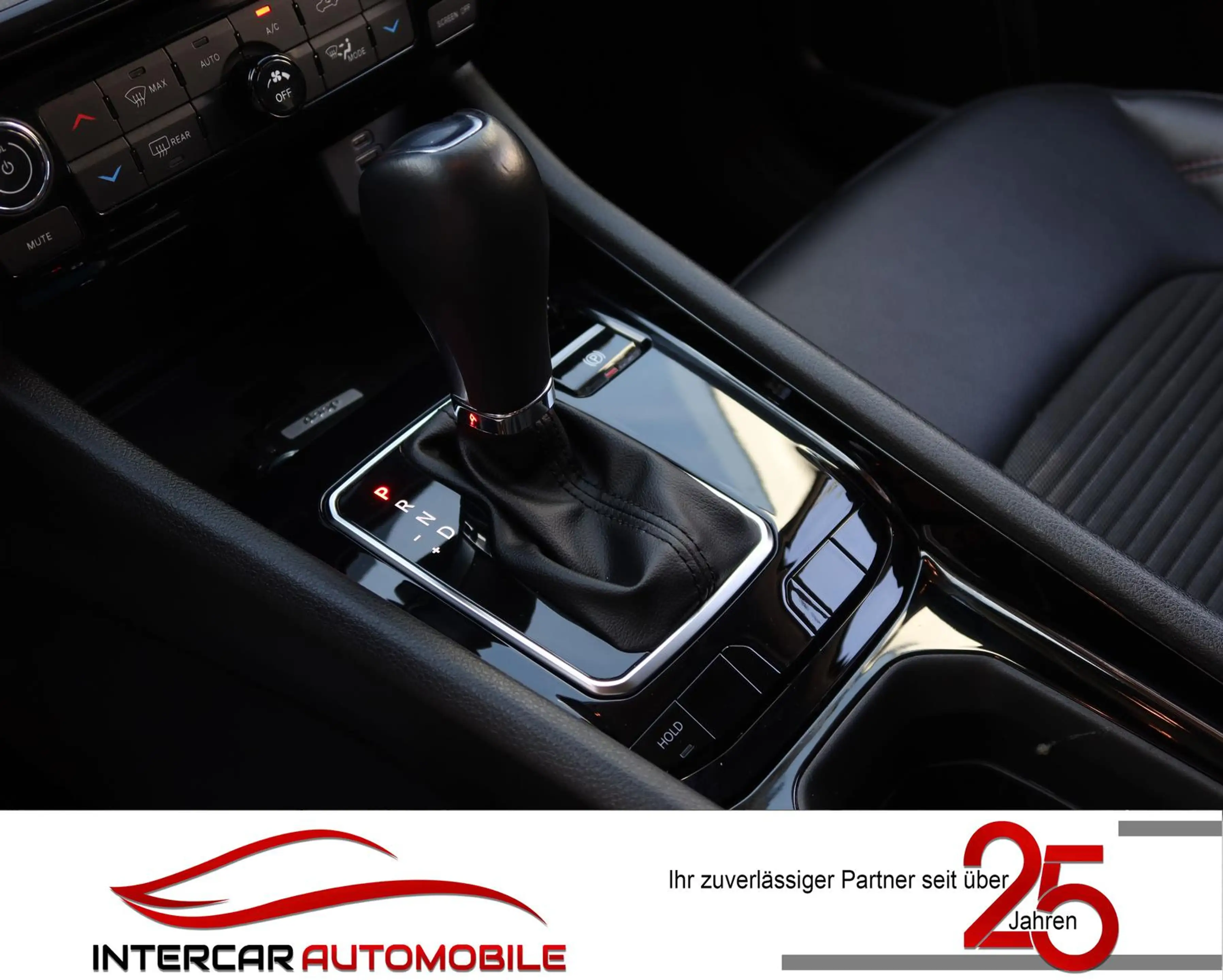 Jeep Compass Red 1.5 M-Air Mild-Hybrid Premium |360°| — photo 11
