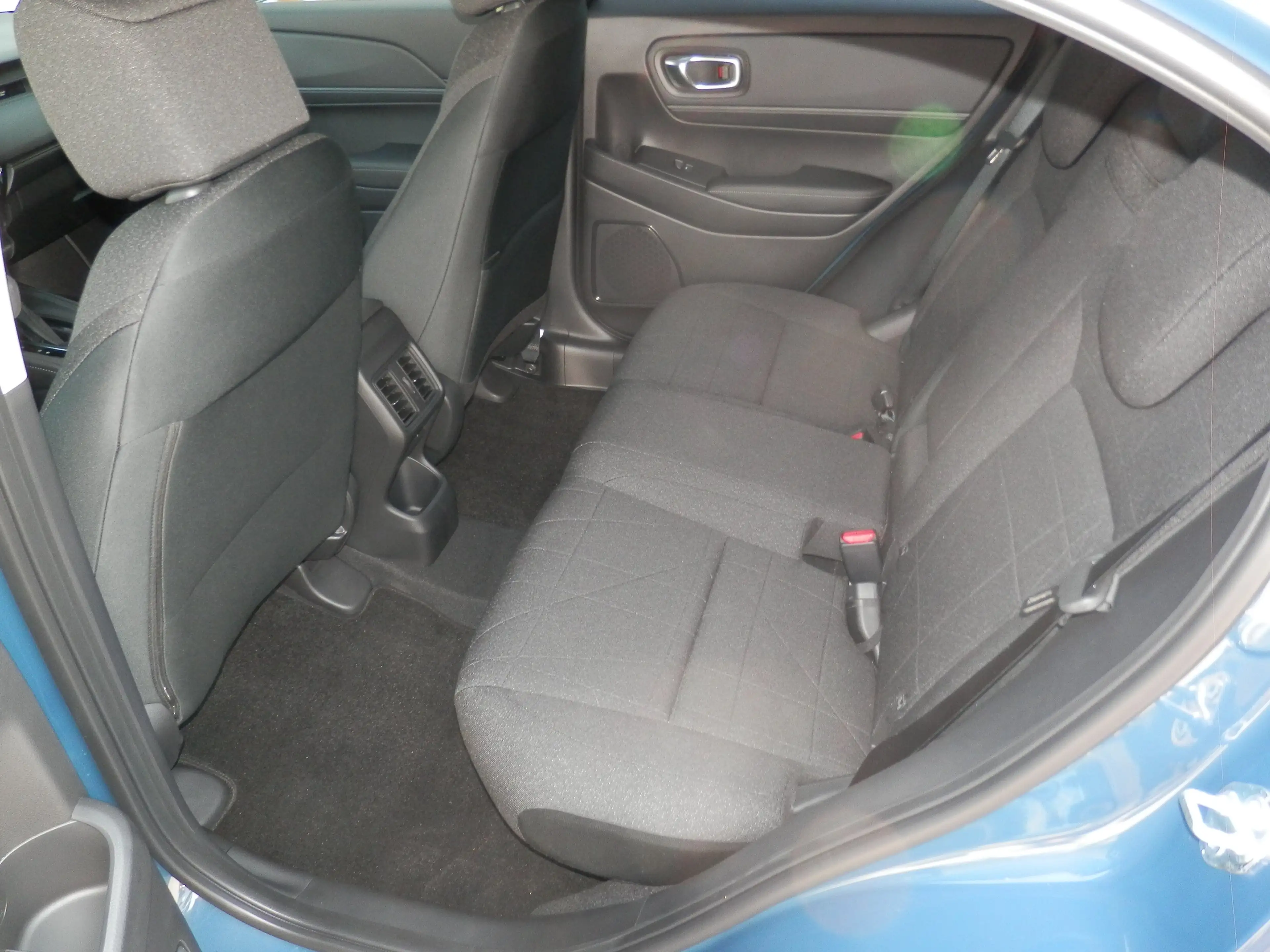 Honda HR-V 1,5 i-MMD Hybrid 2WD Elegance Aut. — photo 11