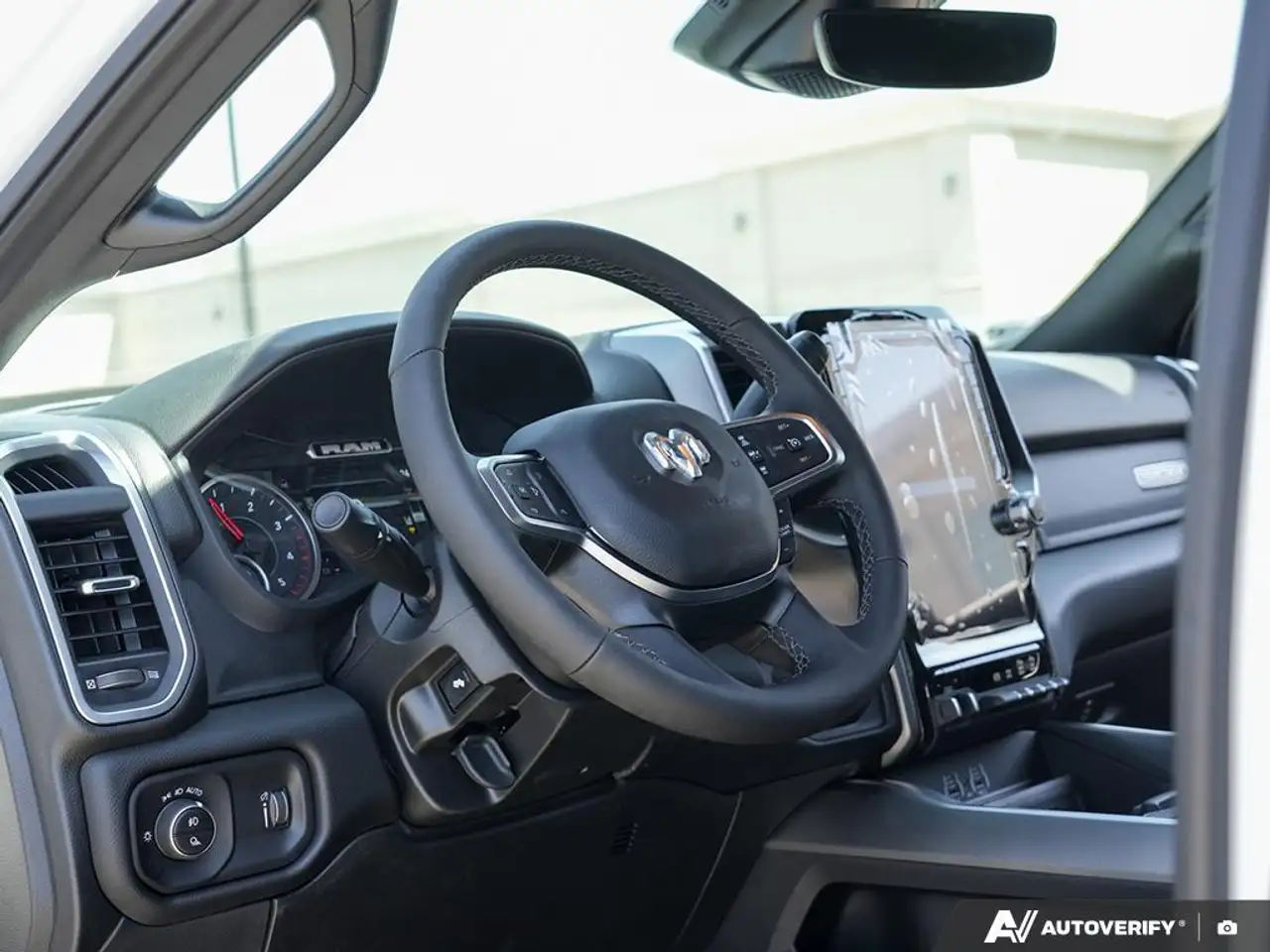 RAM 2500 снимка RAM 2500