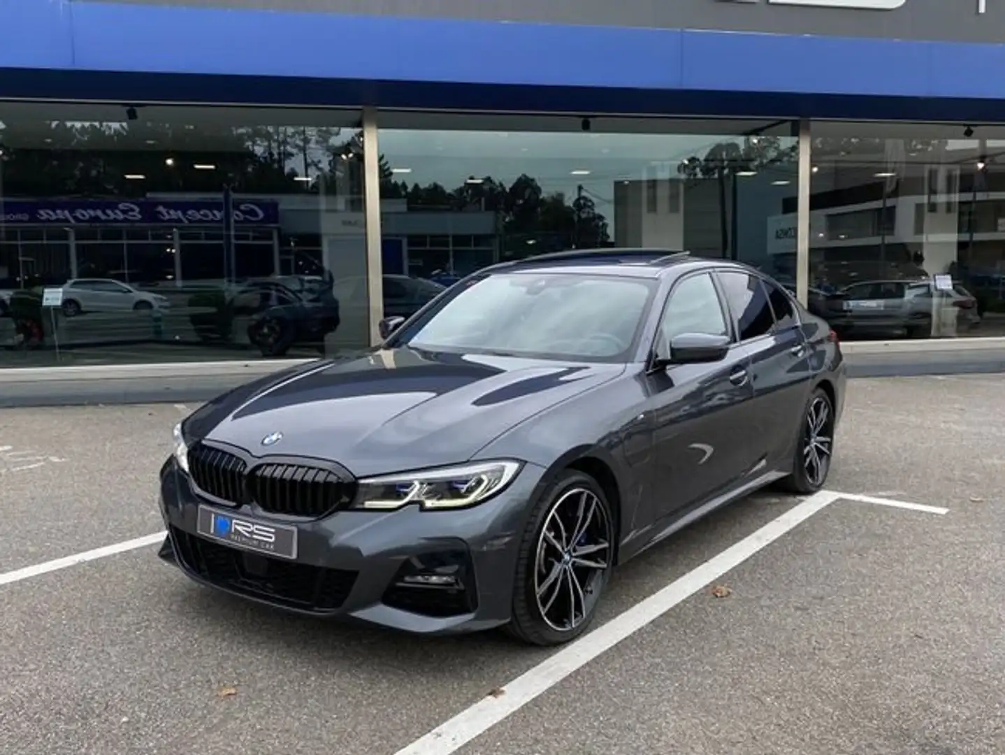 BMW 330 330e M berlina Grau - 2