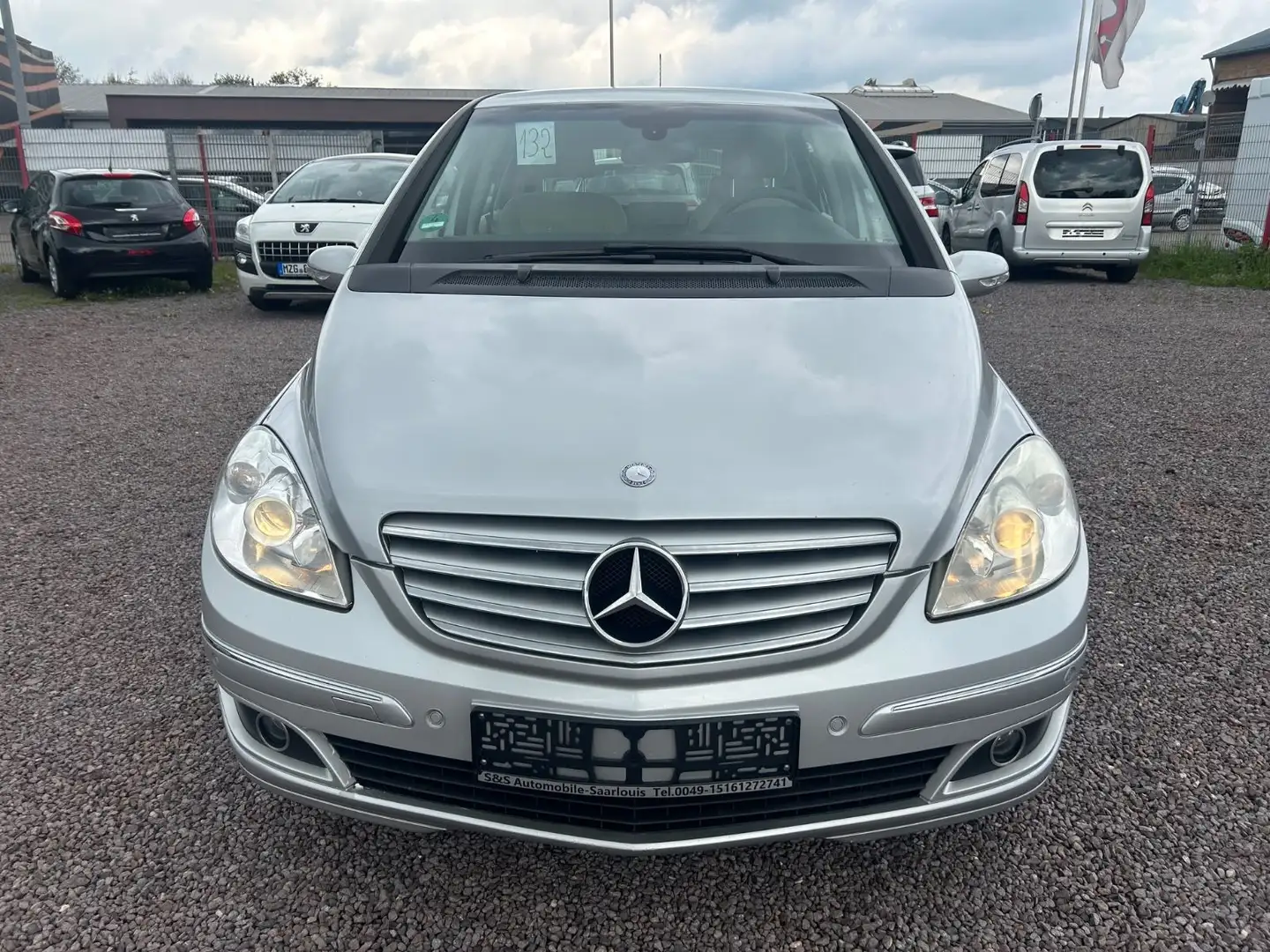 Mercedes-Benz B 200 *Automatik*SHZ*Tempomat*PDC*MFL* Silber - 2