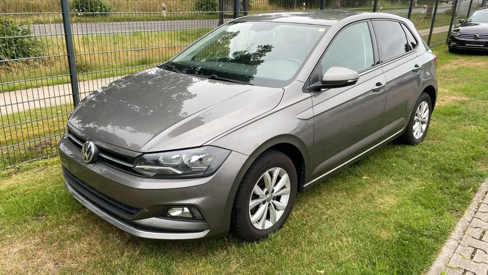 Volkswagen Polo 1,0 TSI Highl  SmartLink*Shz.*ACC*PDC v.+h Grau - 1