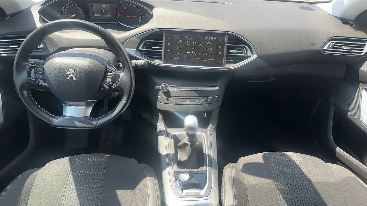 Peugeot 308 308 — photo 11