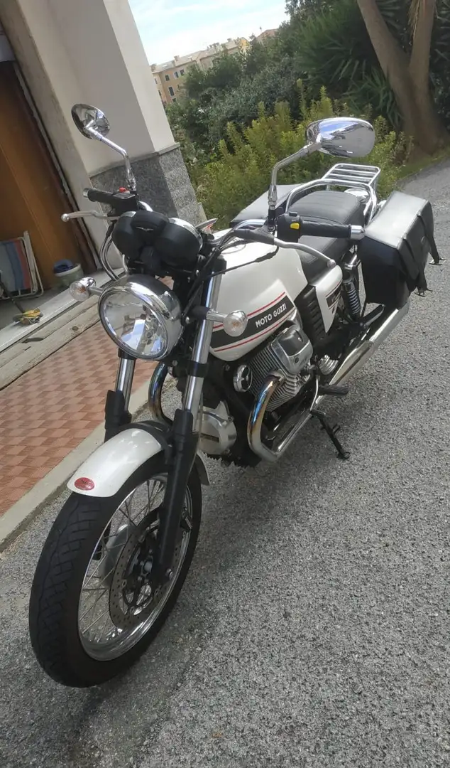Moto Guzzi V 7 Classic Alb - 2