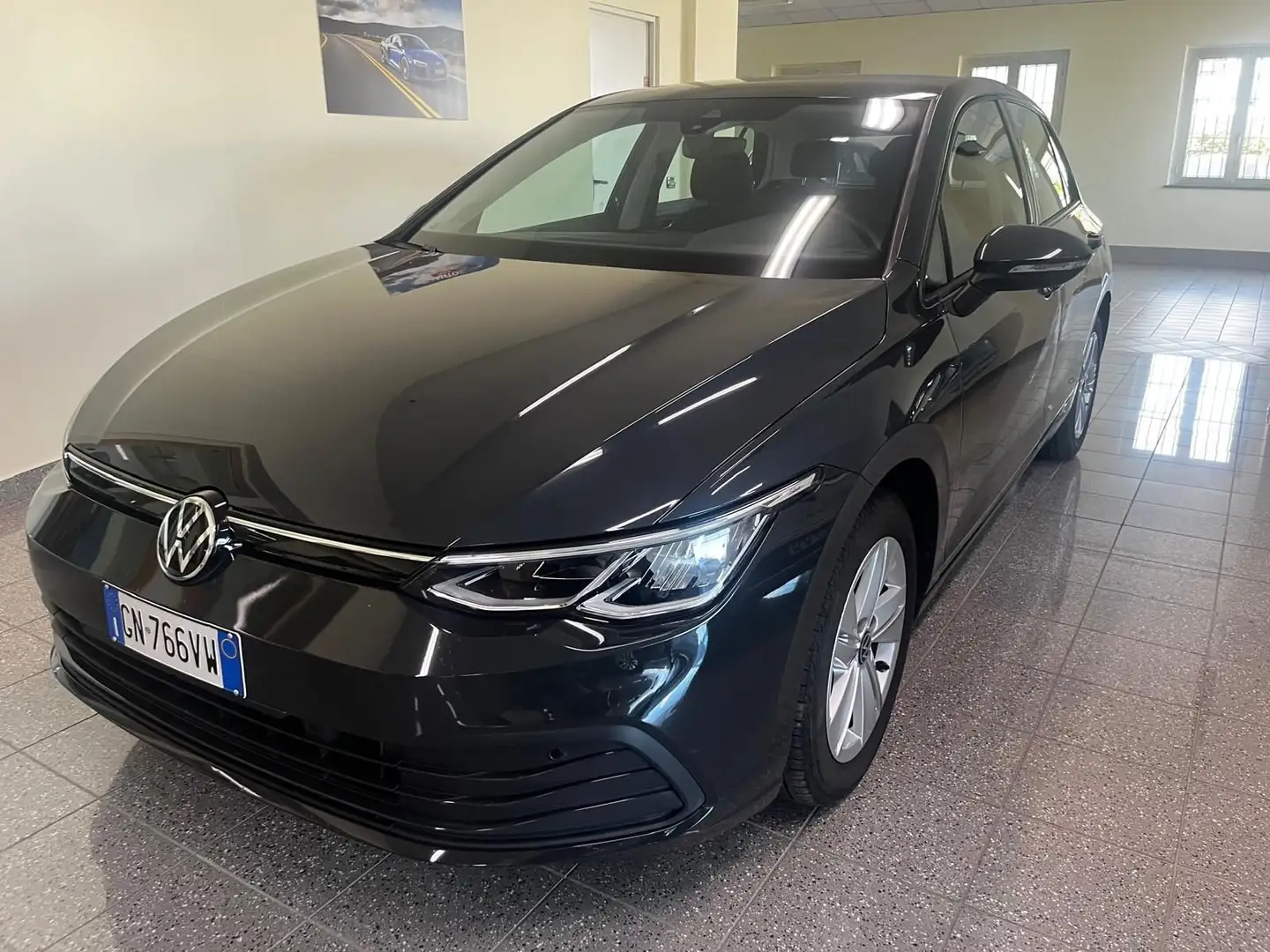 Volkswagen Golf 1.0 eTSI EVO DSG Life con sconto "PROMO PLUS" Grigio - 2