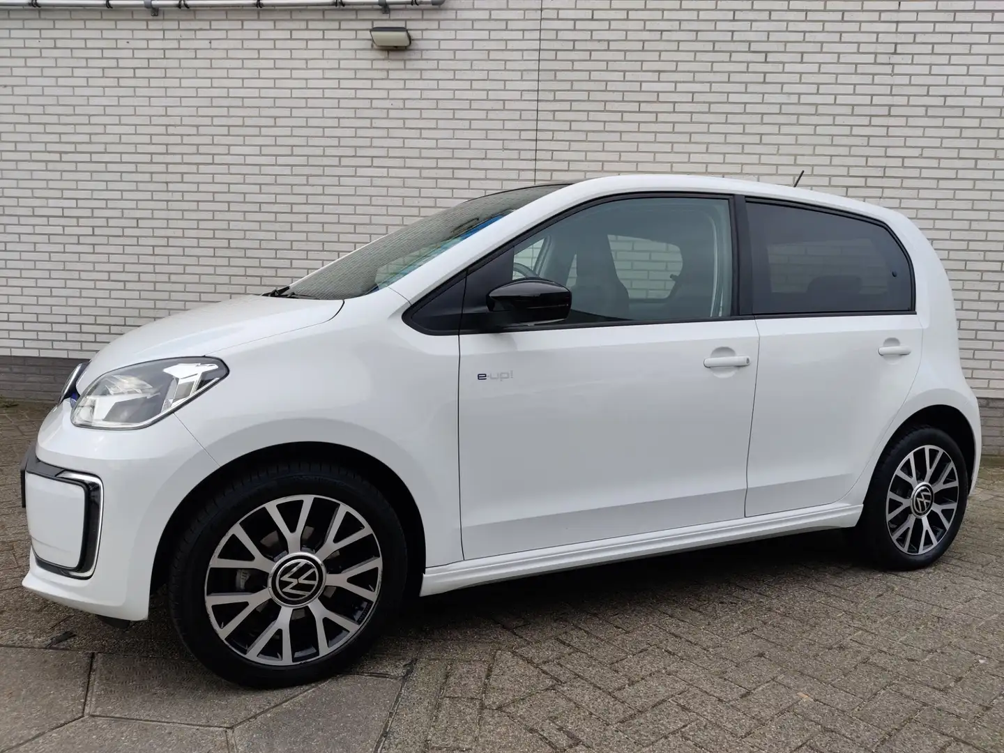 Volkswagen e-up! E-up! Style / Stoelverwarming/ PDC /Camera Weiß - 2