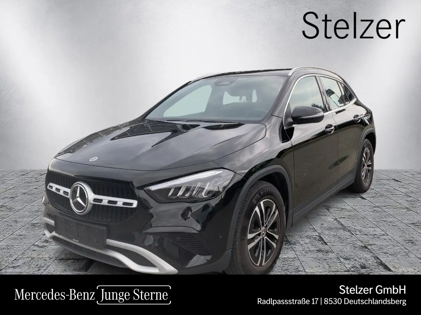 Mercedes-Benz GLA 180 Österreich-Edition PTS Shz LED eHeck AUT Schwarz - 1