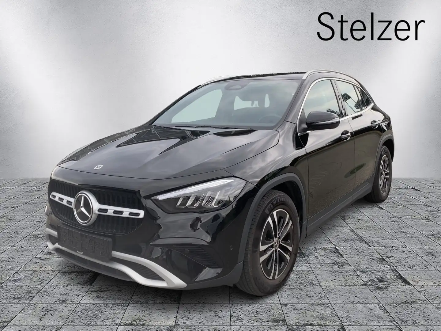 Mercedes-Benz GLA 180 Österreich-Edition PTS Shz LED eHeck AUT Schwarz - 2