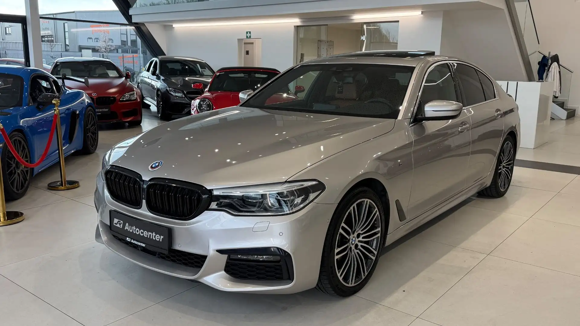 BMW 530 5er-Reihe Diesel Allrad (G30)  xDrive Aut. Silber - 1