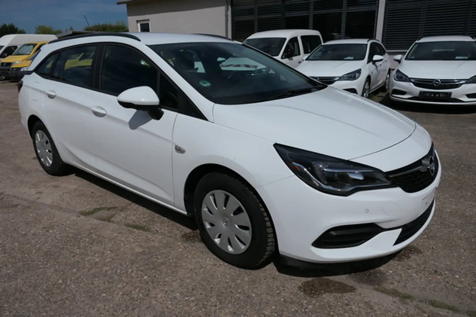 Opel Astra Sports Tourer 1.5 CDTI KLIMA Weiß - 1